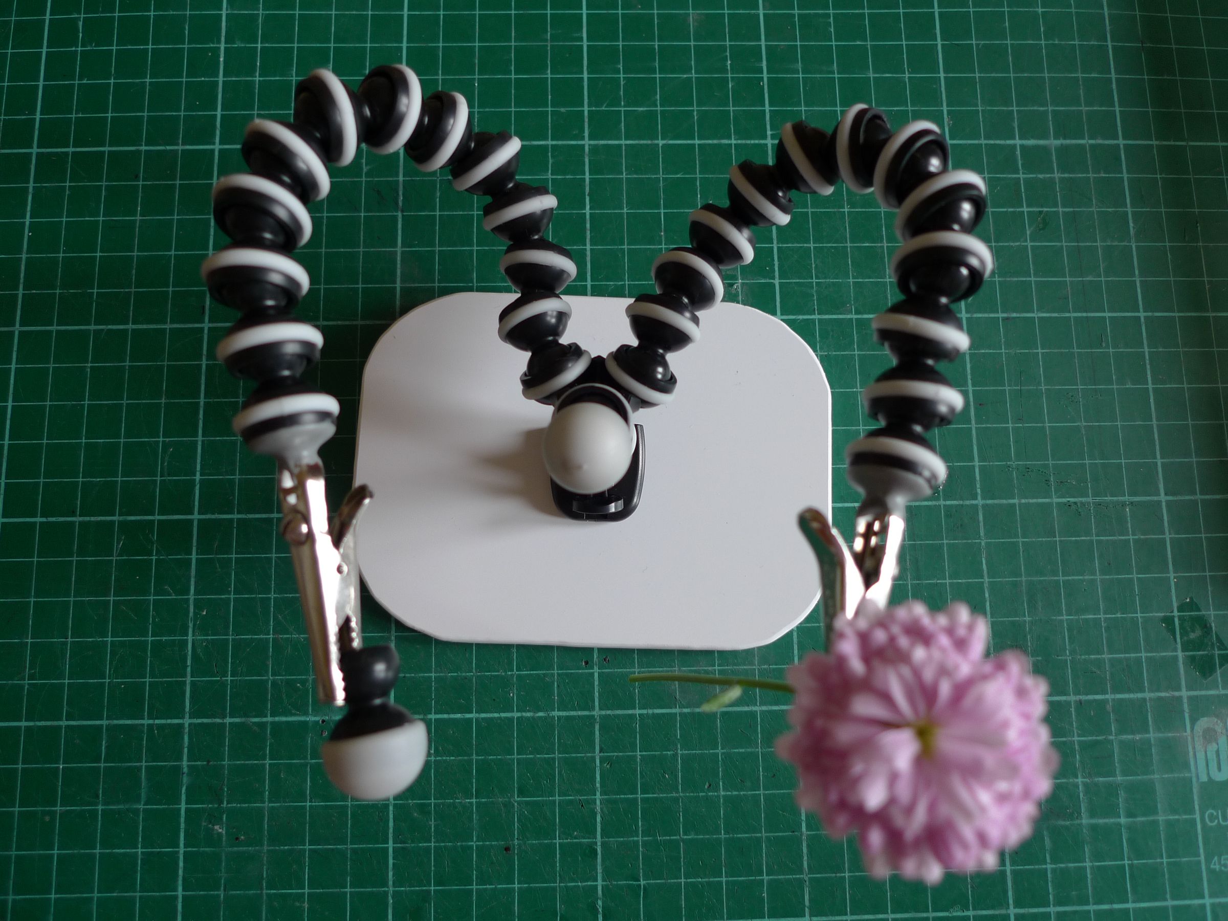 Improved GorillaPod Helping Hands Tool