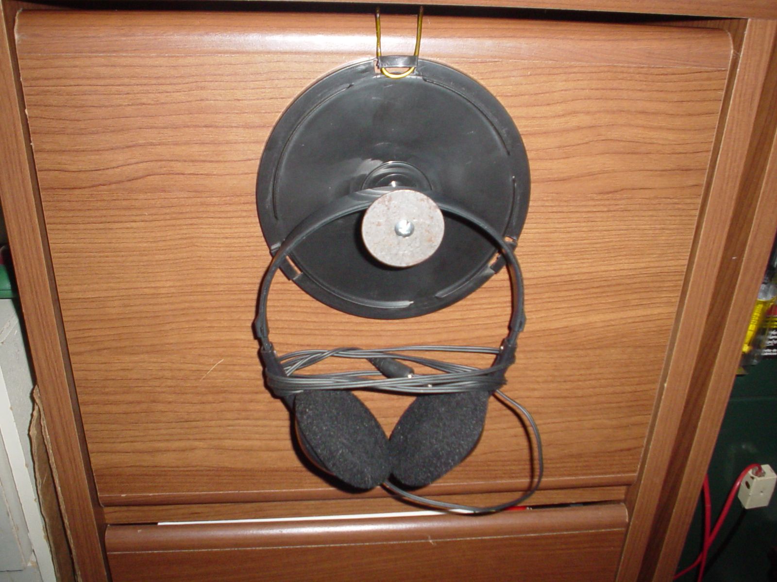 Headphone Hanger From CD/DVD Spindle