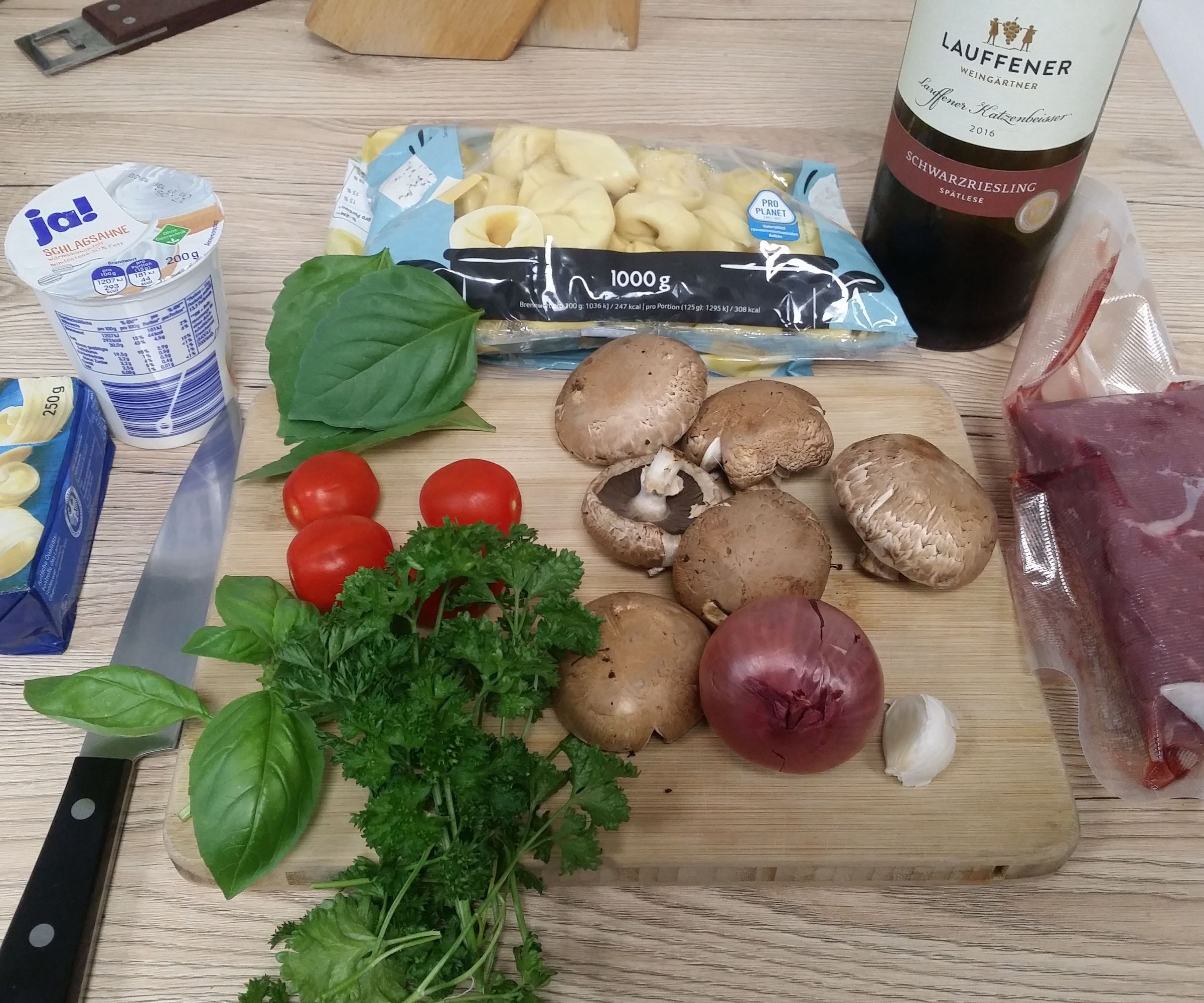 Tortellini With Mushrooms and Meat