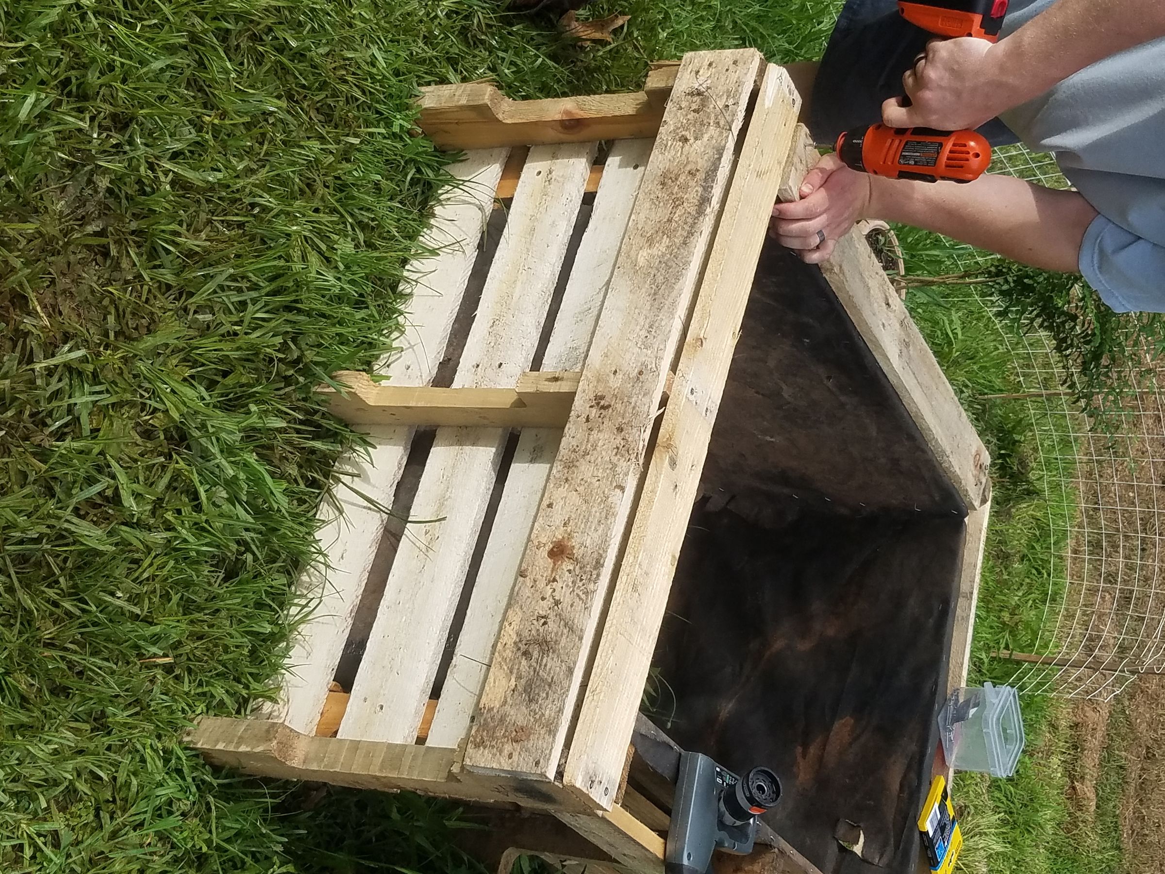 Raised Bed Garden From Old Pallets 10 Steps (with Pictures