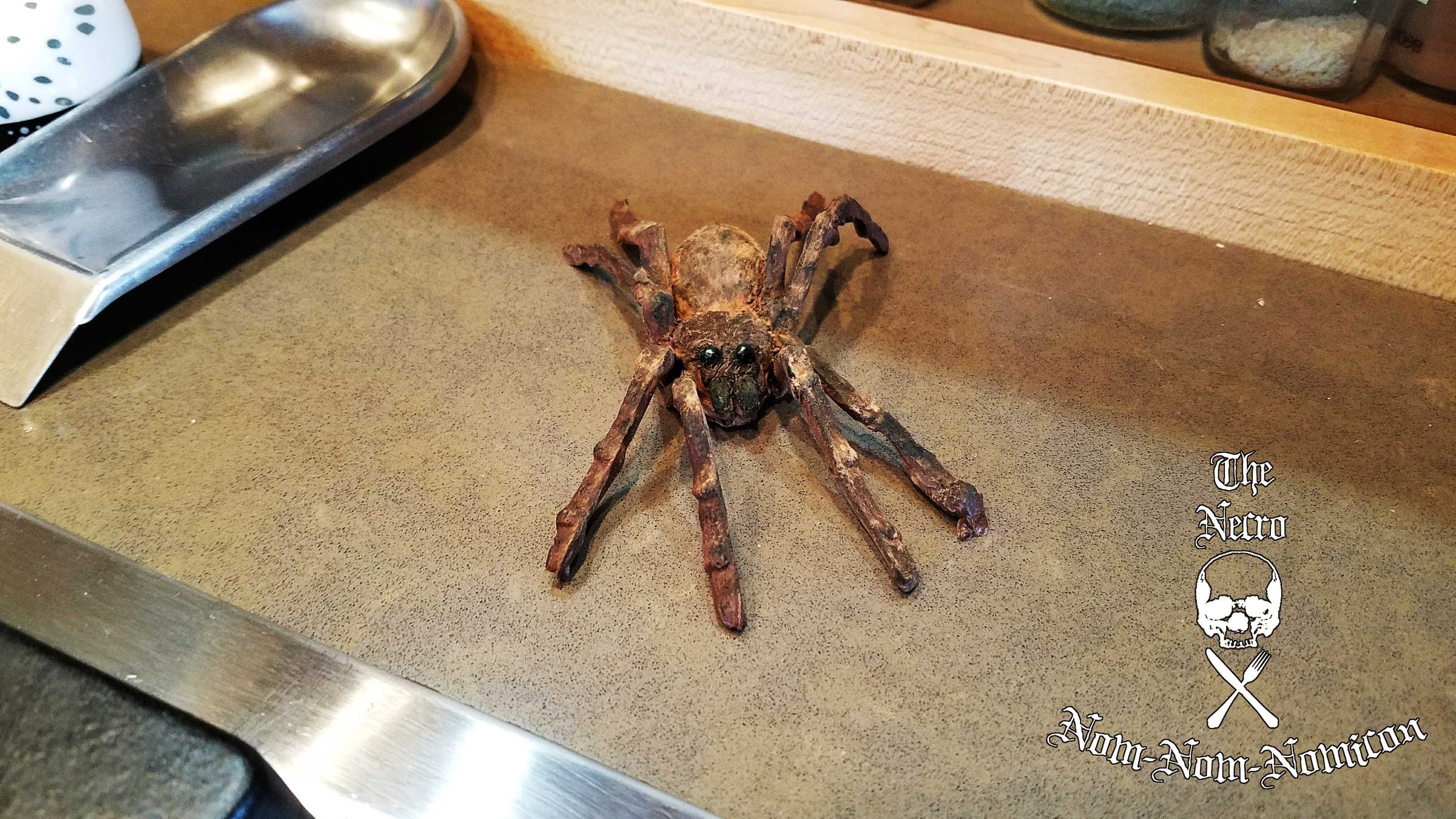 Dark Chocolate Spiders Filled With Marshmallow Eggs : 7 Steps