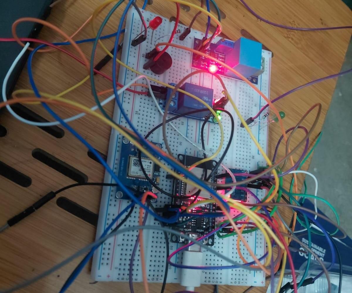 Low Cost Breakage Detector for Low Voltage Overhead Conductors With Audible Alarm