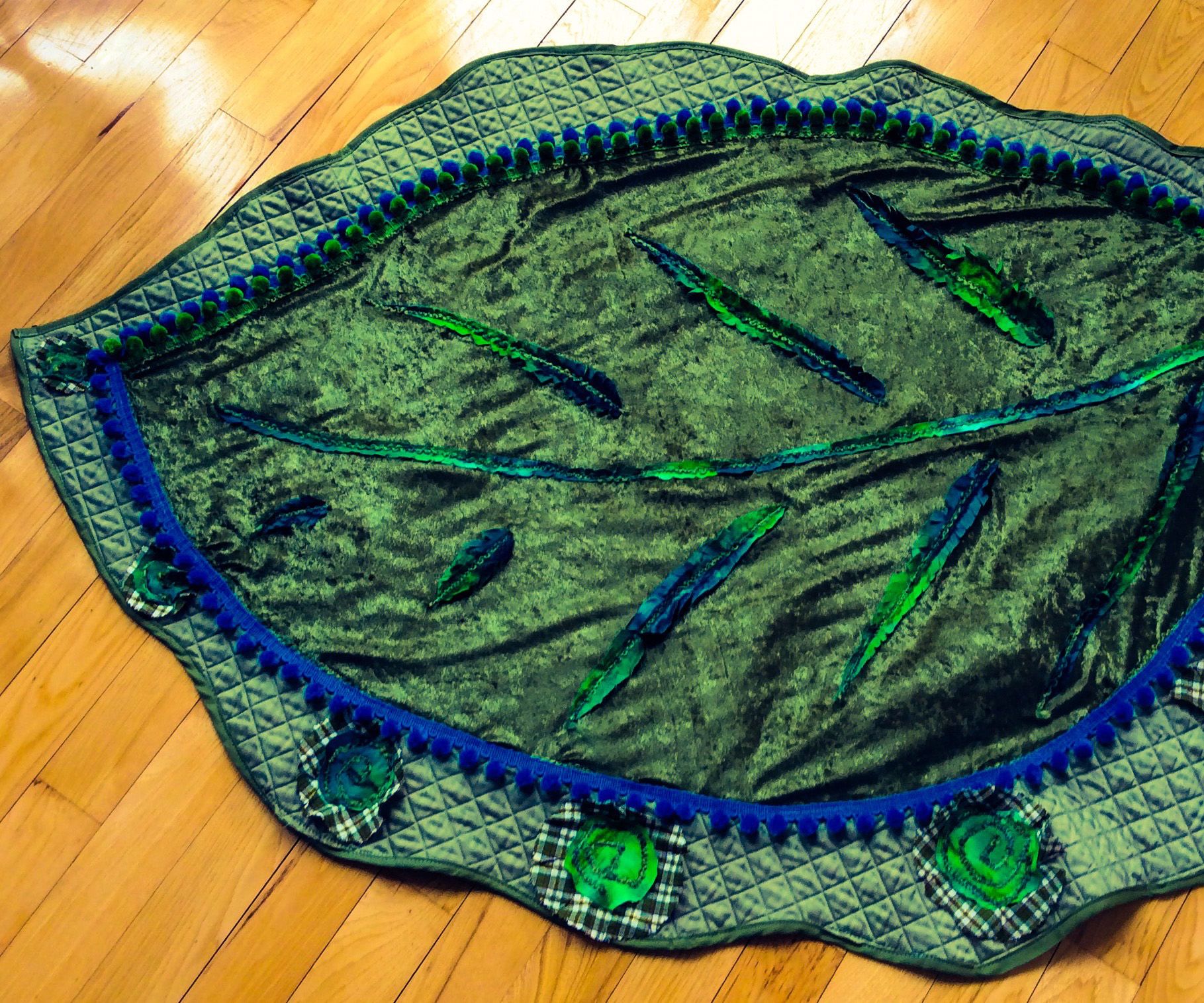 Quick and Easy Giant Leaf Baby Blanket