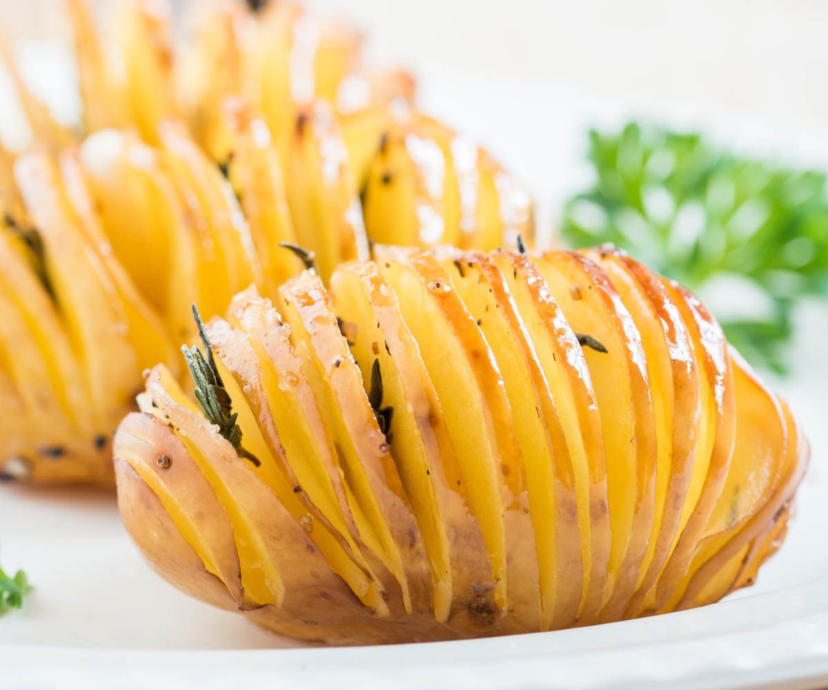 Garlic - Thyme Hasselback Potatoes