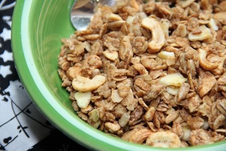 Peanut Butter Cashew Granola
