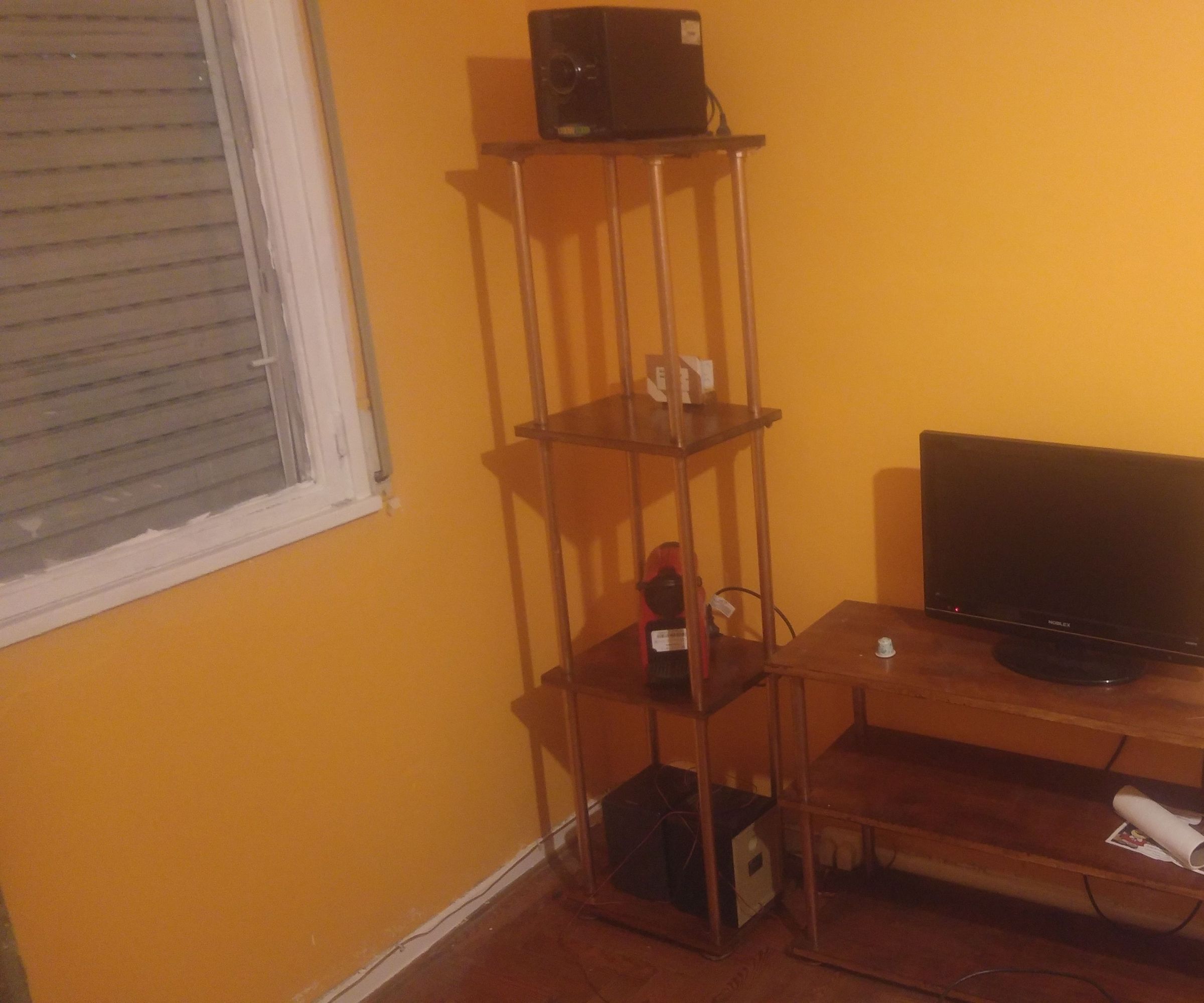 Mesa De TV Y Estantería Con Madera Y Caño