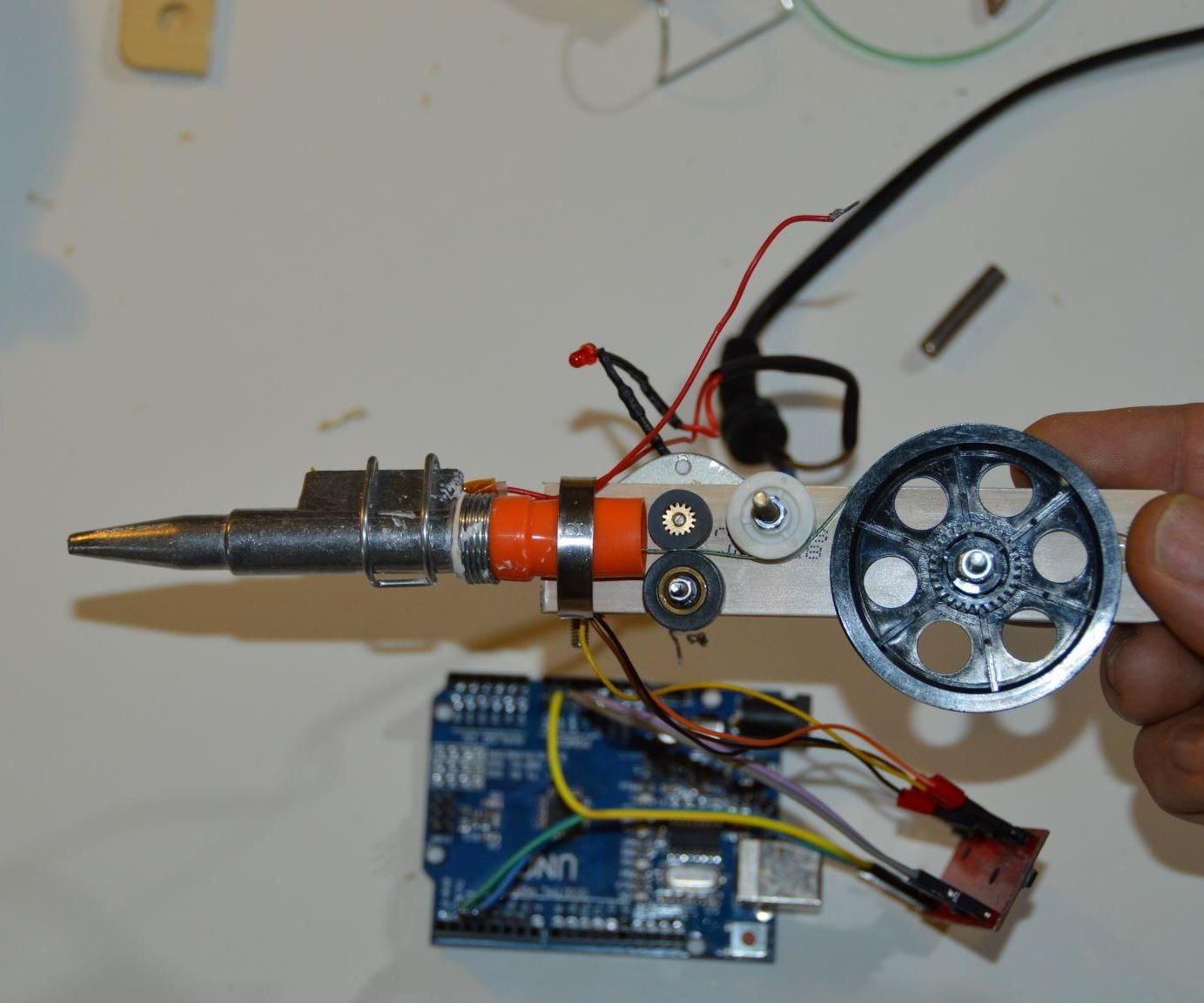 Motorized Recycled Plastic Bottle Glue Gun
