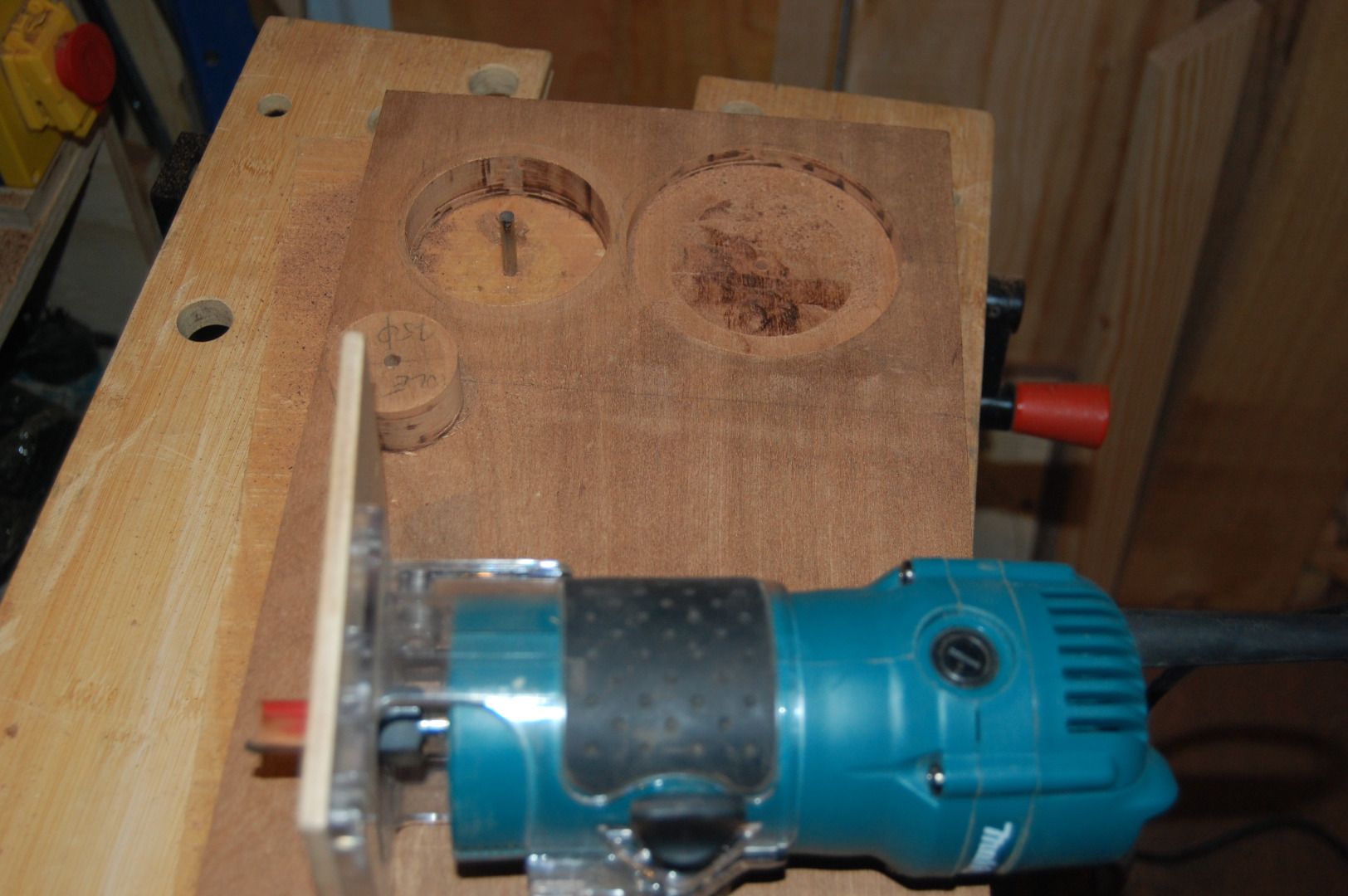 Adirondack Chair Cup Holder 4 Steps Instructables