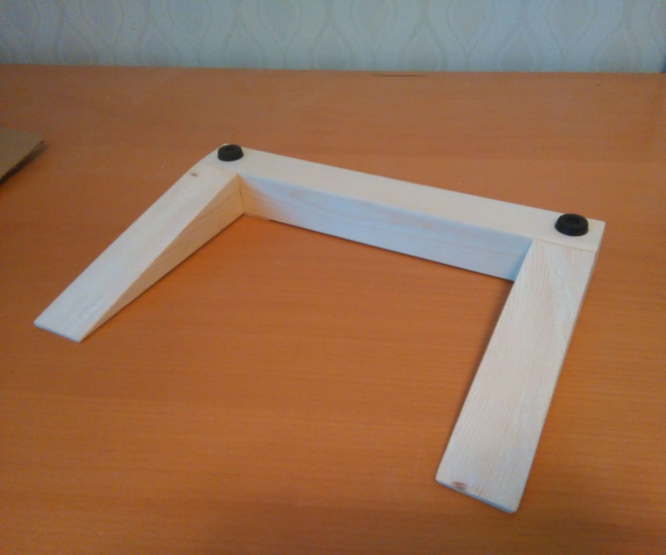 Simple Laptop Stand