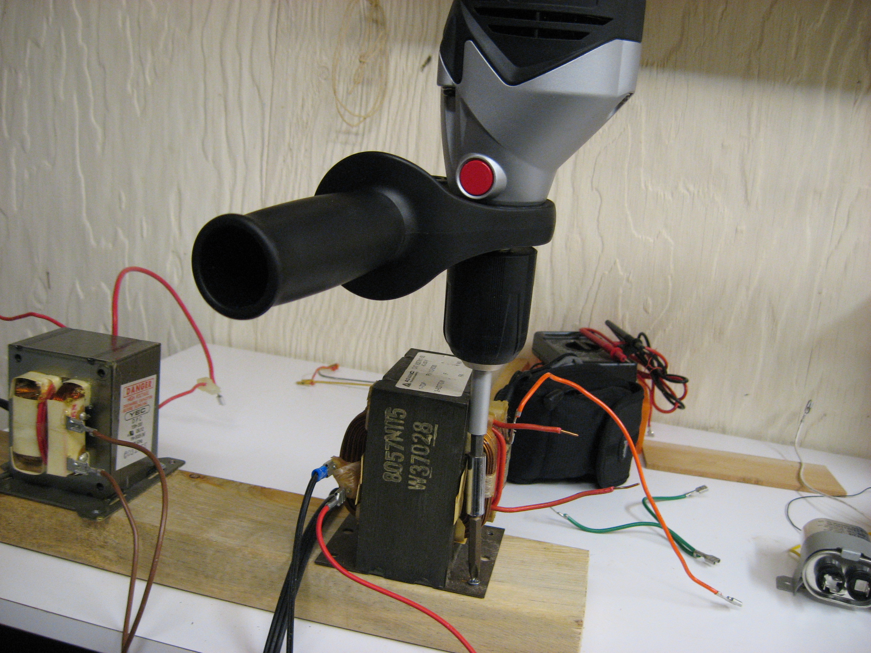 Microwave Oven Transformer High Voltage Rig : 7 Steps - Instructables