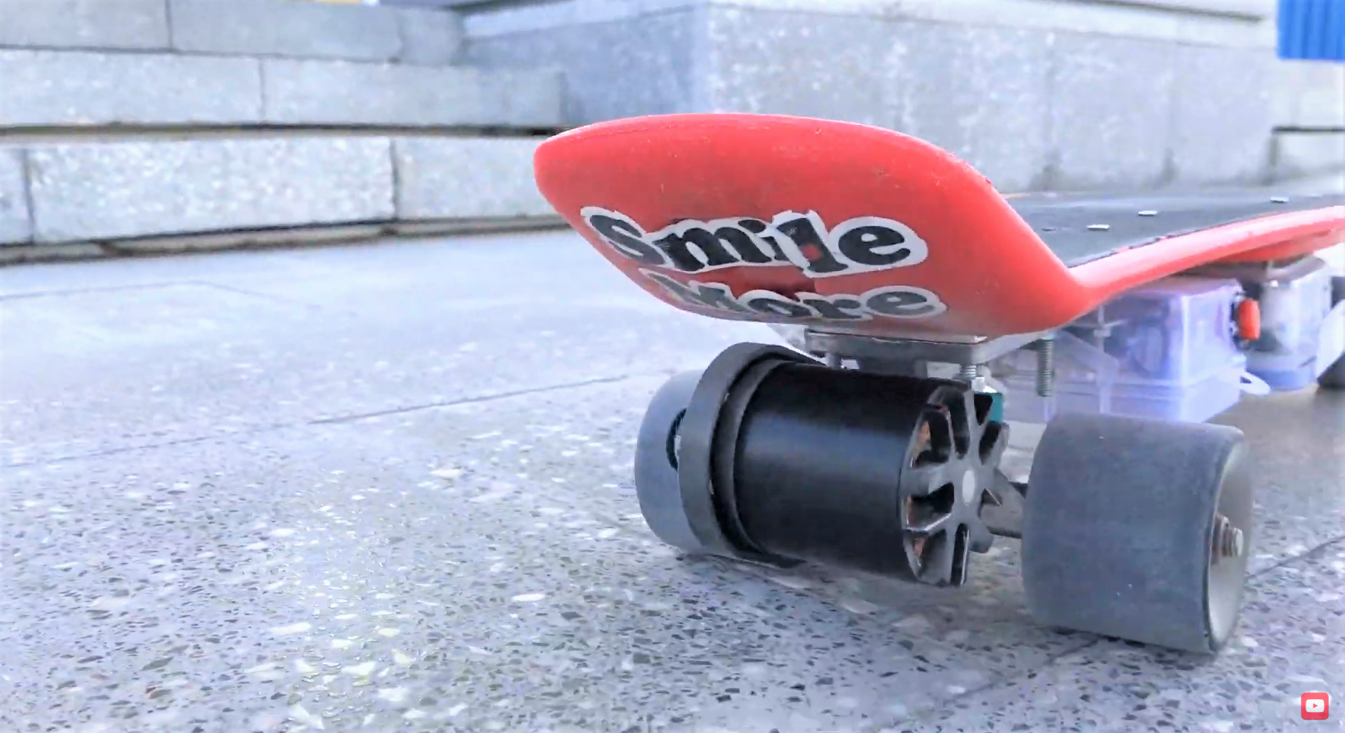 Turn Your Old Skateboard to an Electric Skateboard! 6 Steps (with