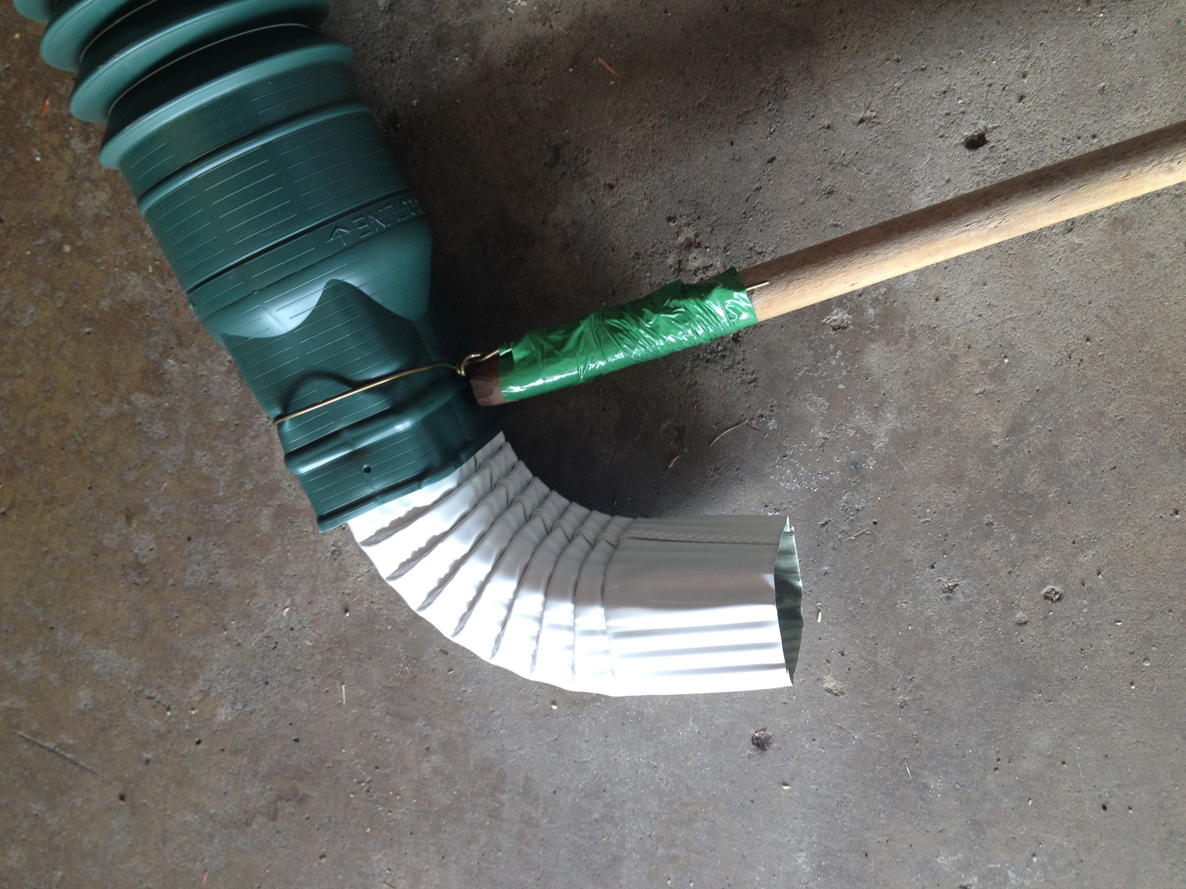 Leaf Vacuum Extension Using a Leaf Blower 4 Steps (with Pictures