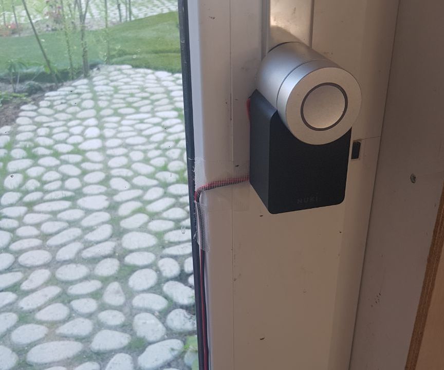 Connect Nuki Dooropener to Ac Outlet. No Battery Changing Anymore.