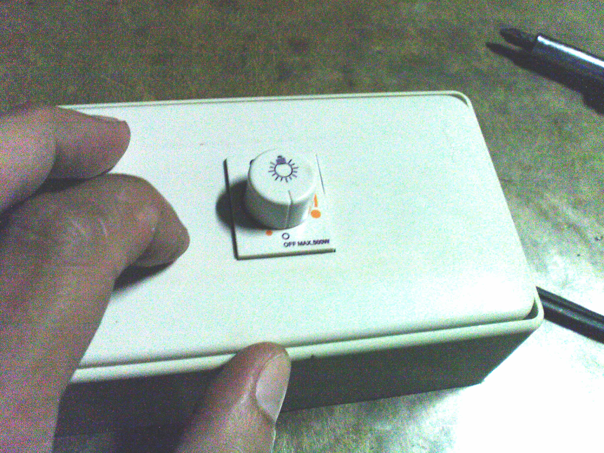 Recycling Your Old Dimmer Switch As a Variable Temperature Control for