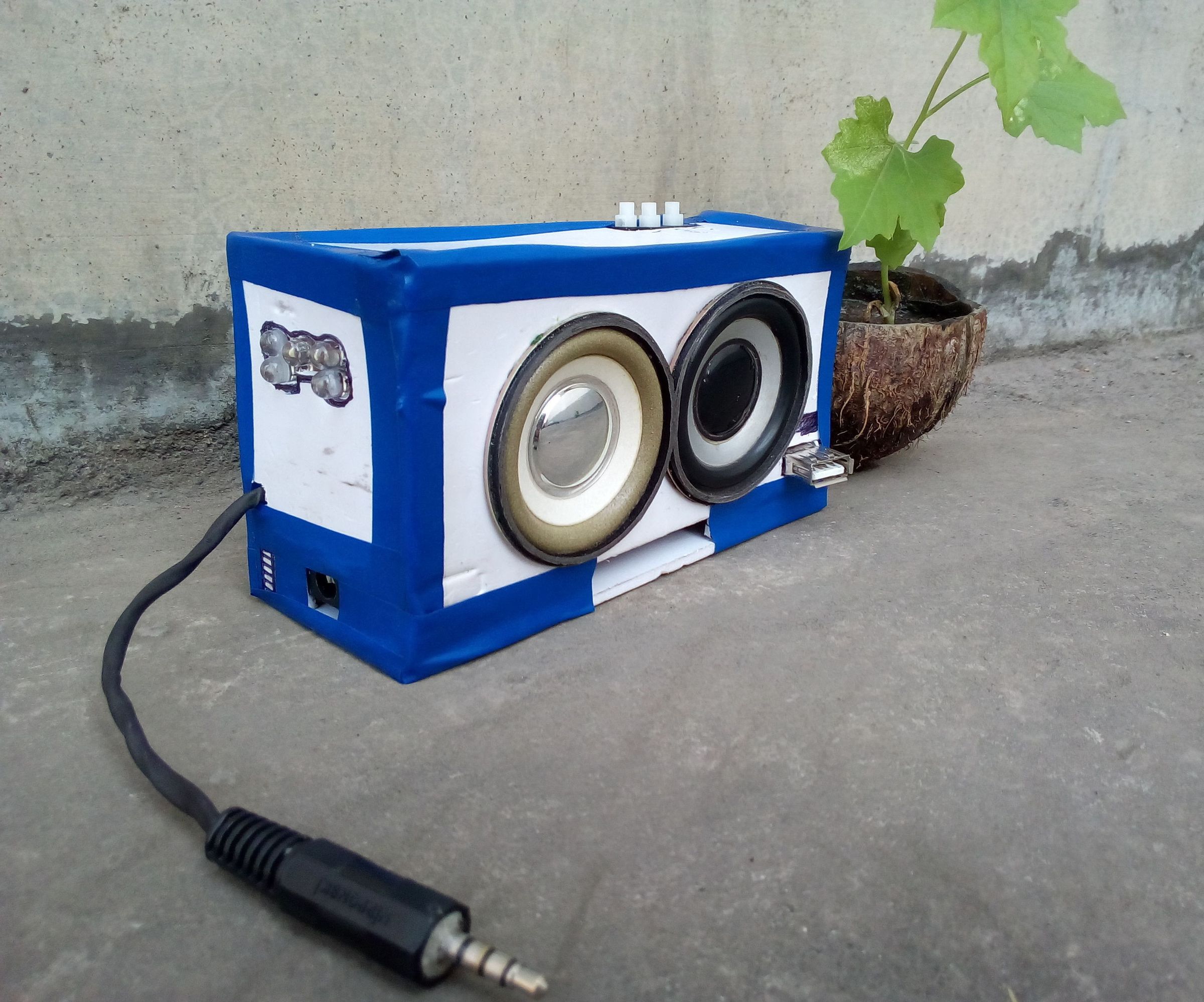 Diy Power Bank Cum Speaker and Torch