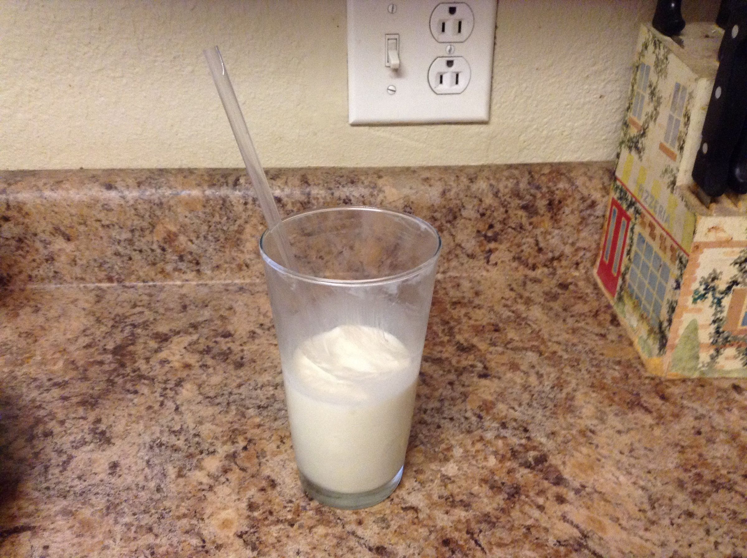 Homemade Vanilla Bean Frápe