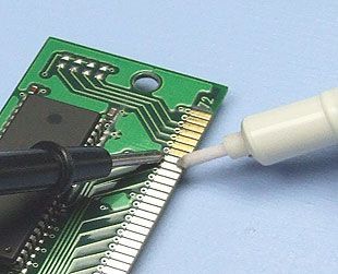 Clean the Surface of PCB