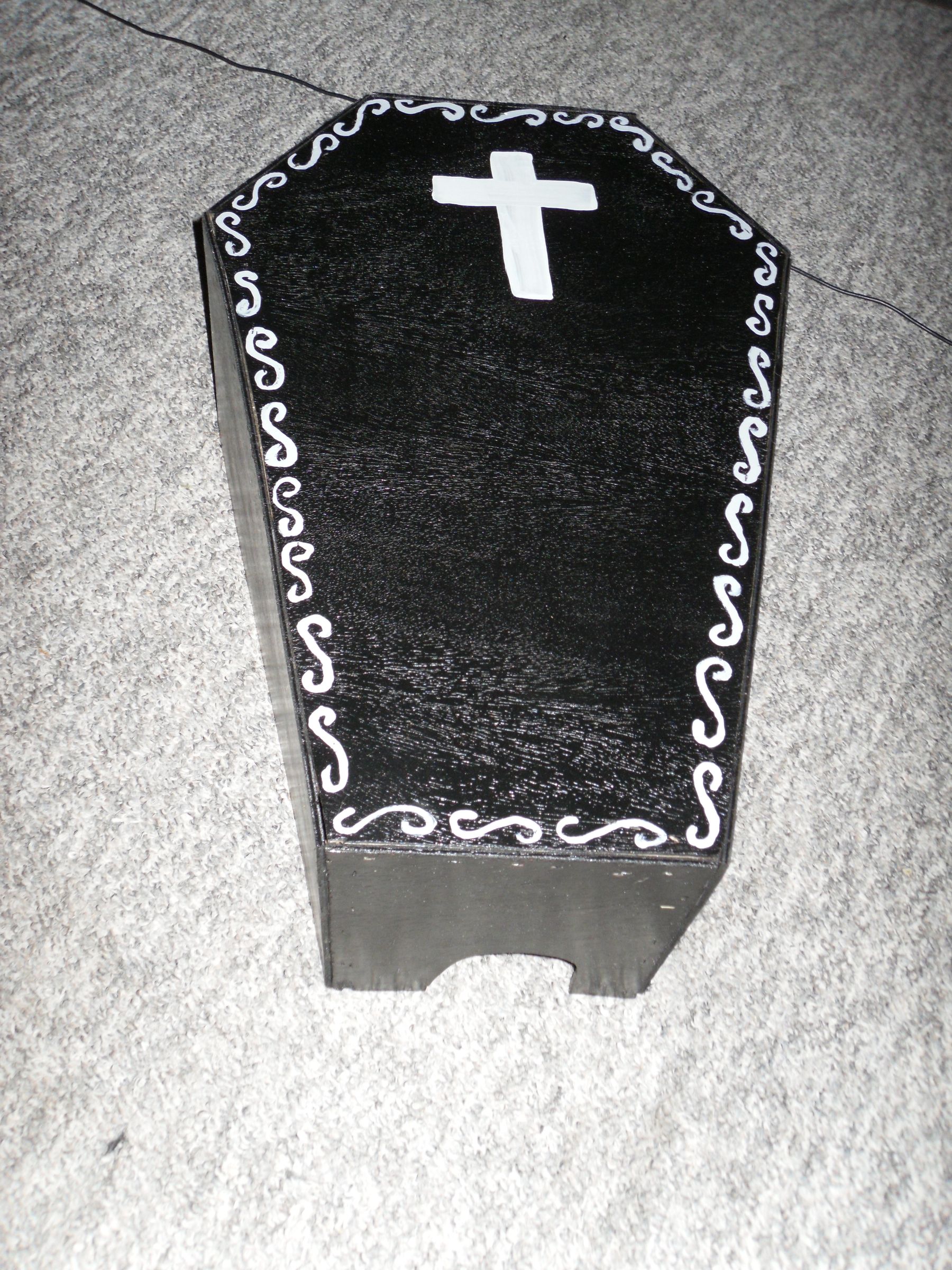 Easy Halloween Casket Fog Machine Cover