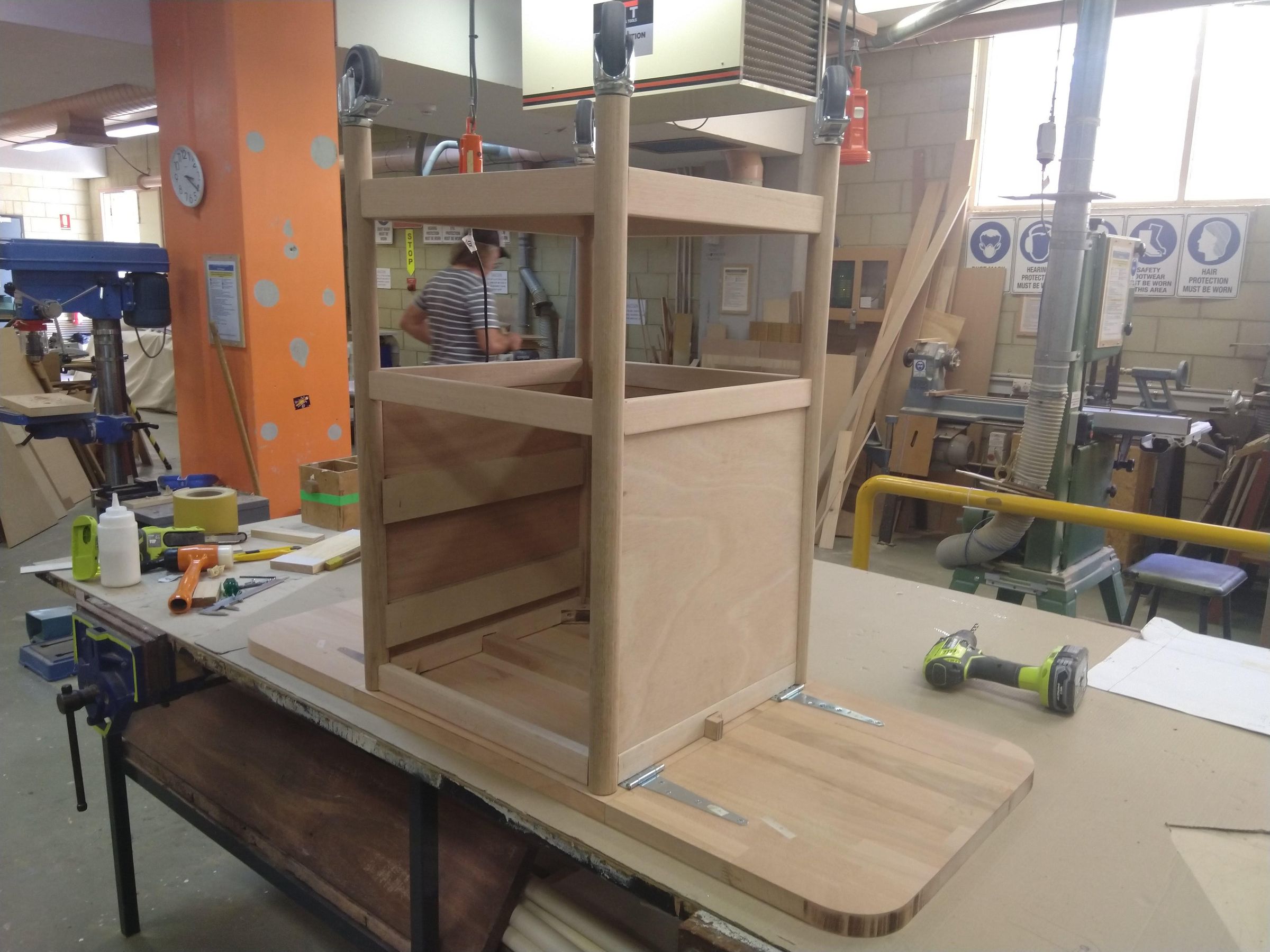 Mobile Folding Craft Station 15 Steps (with Pictures) Instructables