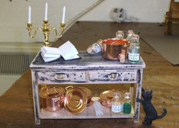 How to Distress a 1/12 Scale Table