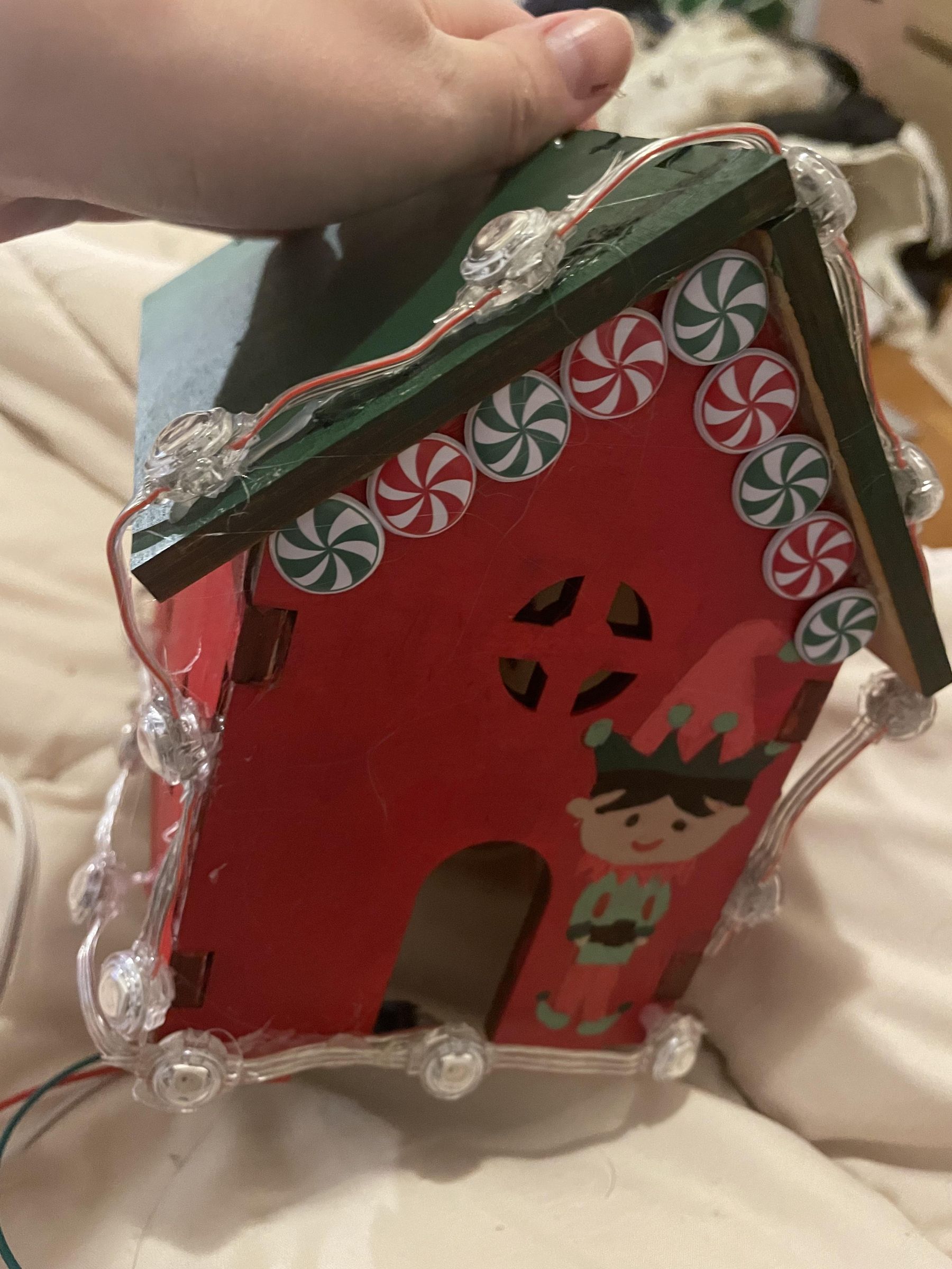 Elf on the Shelf House : 8 Steps - Instructables