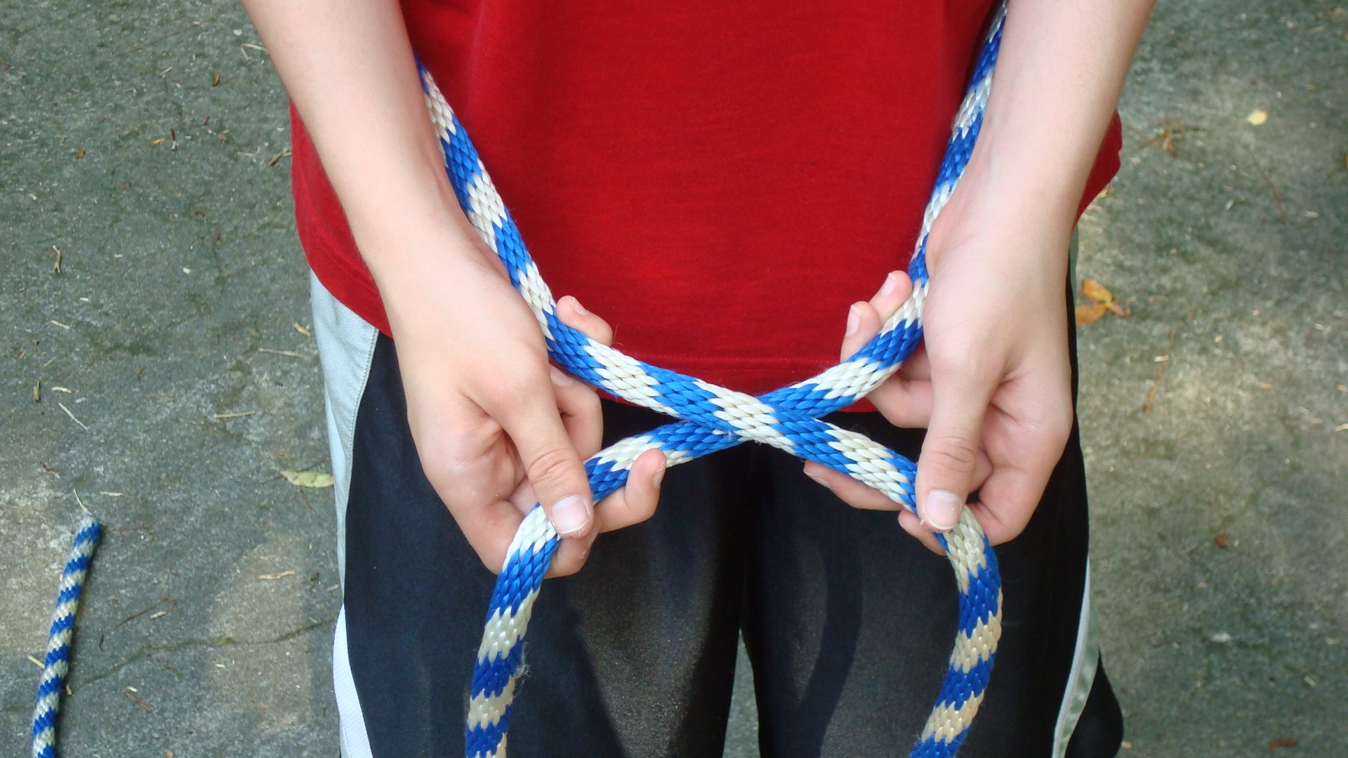 How to Climb a Tree (using Only Rope!) the Fun/simple Way 6 Steps