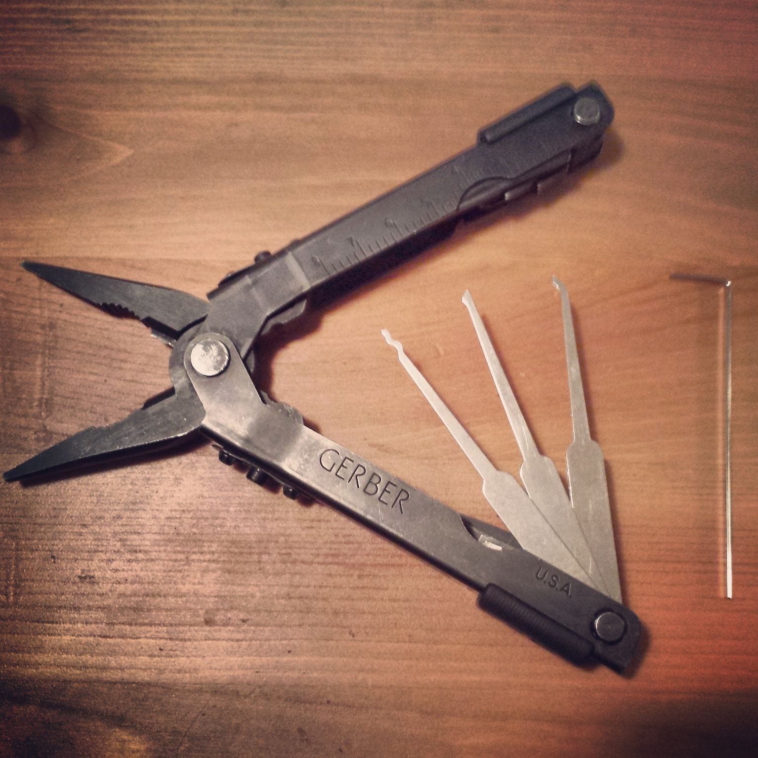 Gerber Multi-Tool "Covert Entry" Tool mod