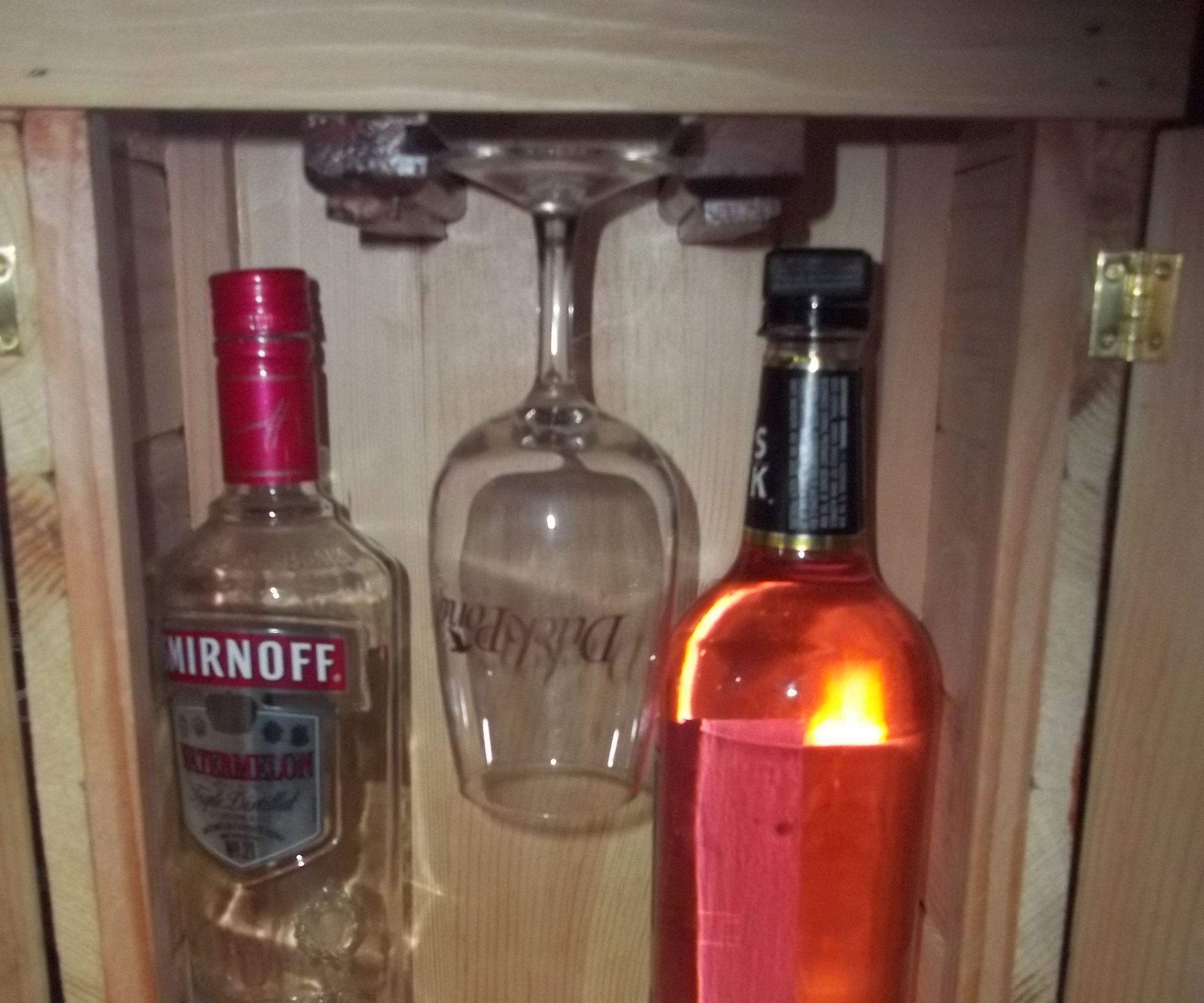 Wine Box W/2 Glasses