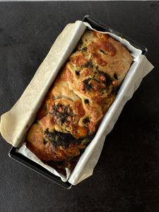 Variations - Pesto, Cheese and Garlic Pull-apart Bread
