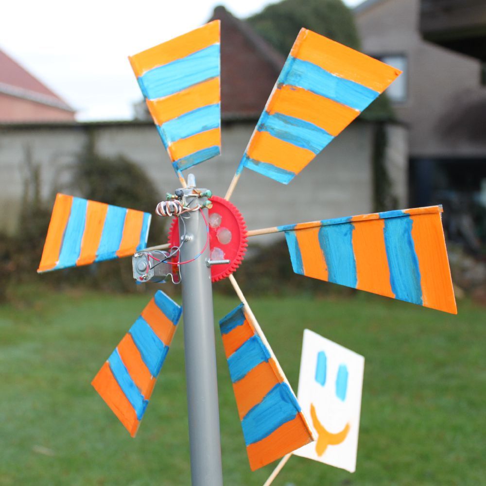 CNCEST DIY Vertical Axis Wind Turbine Modèle Avec Maroc