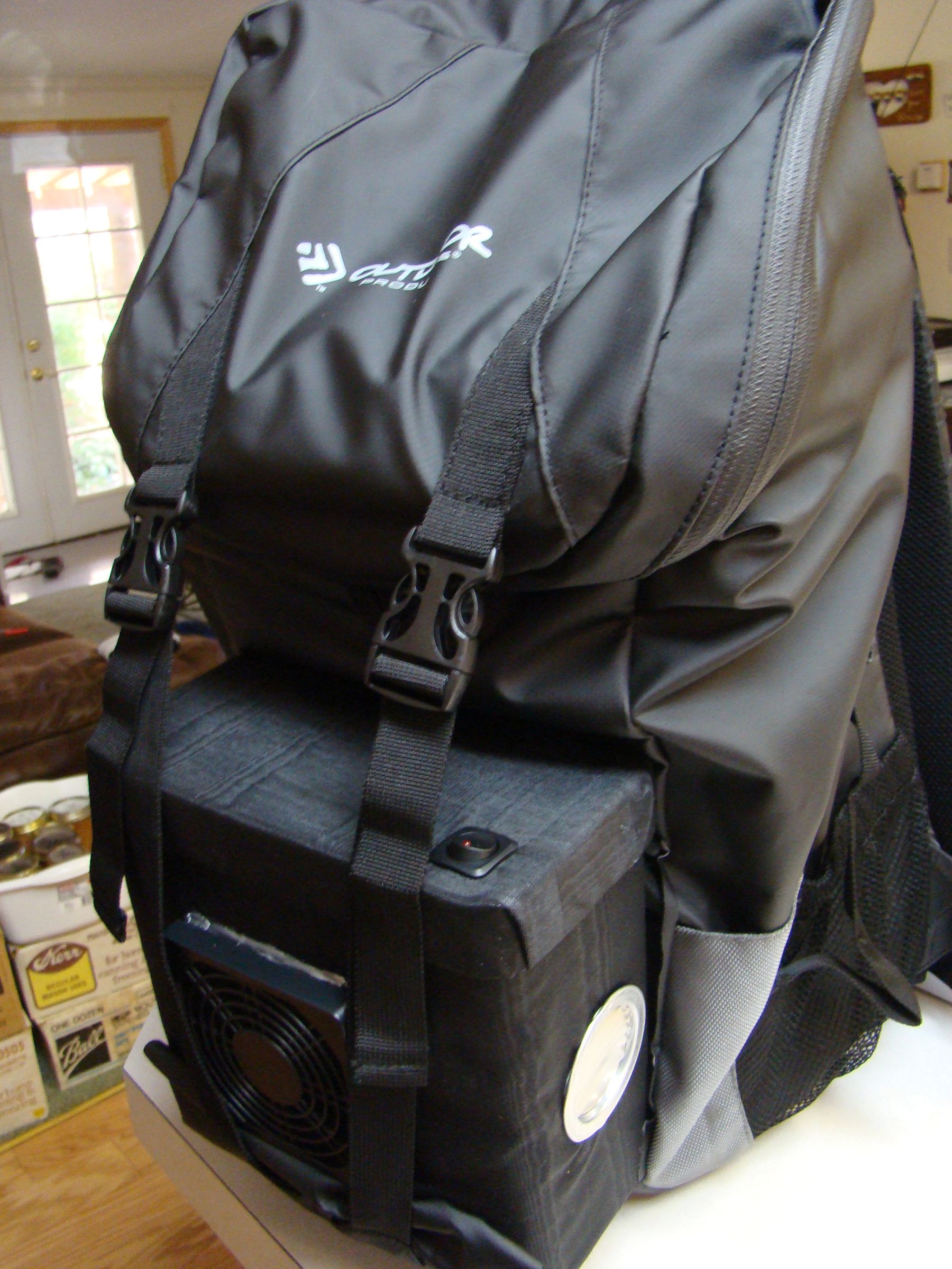 Thermoelectric Backpack Refrigerator
