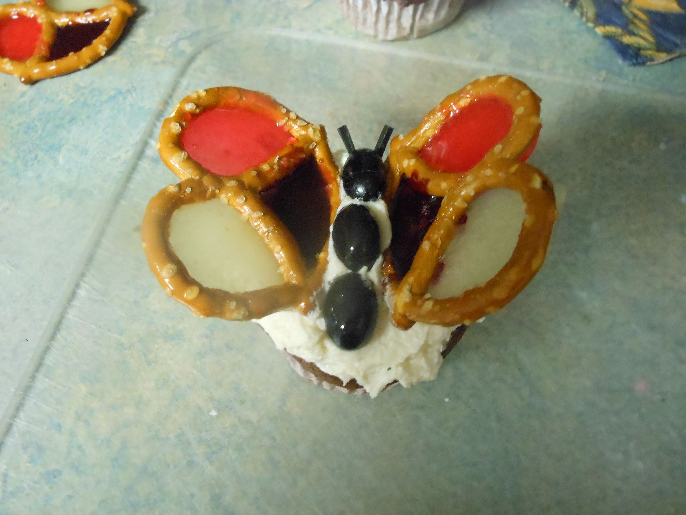 How to Decorate a Butterfly Cupcake