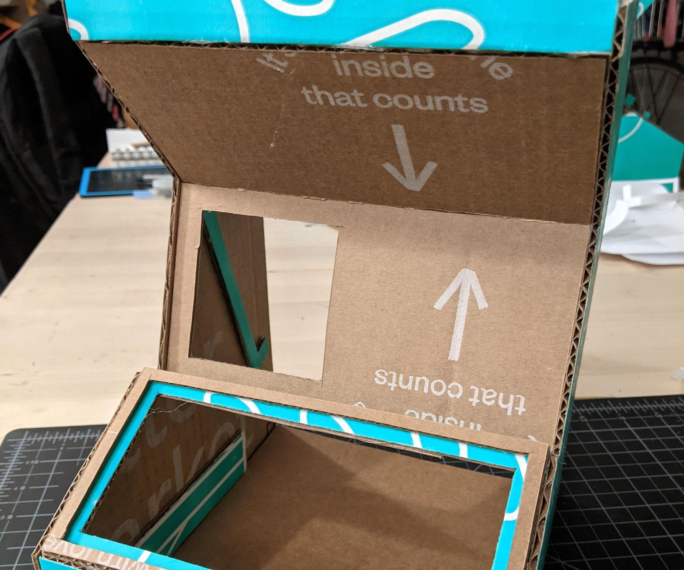 TinyCade - the Tiny Cardboard Arcade