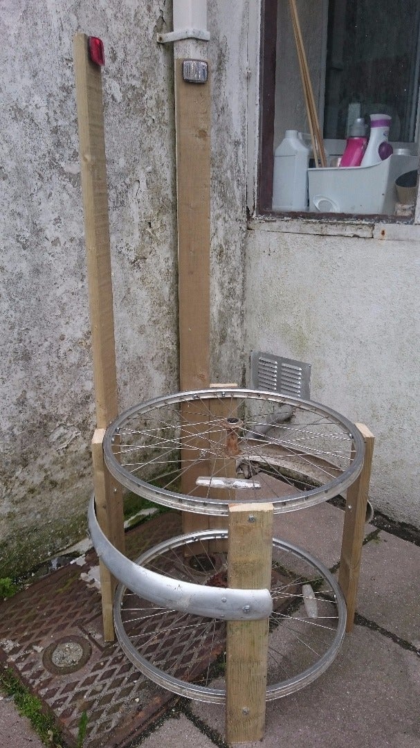 Simple Garden Chair From Old Bicycle