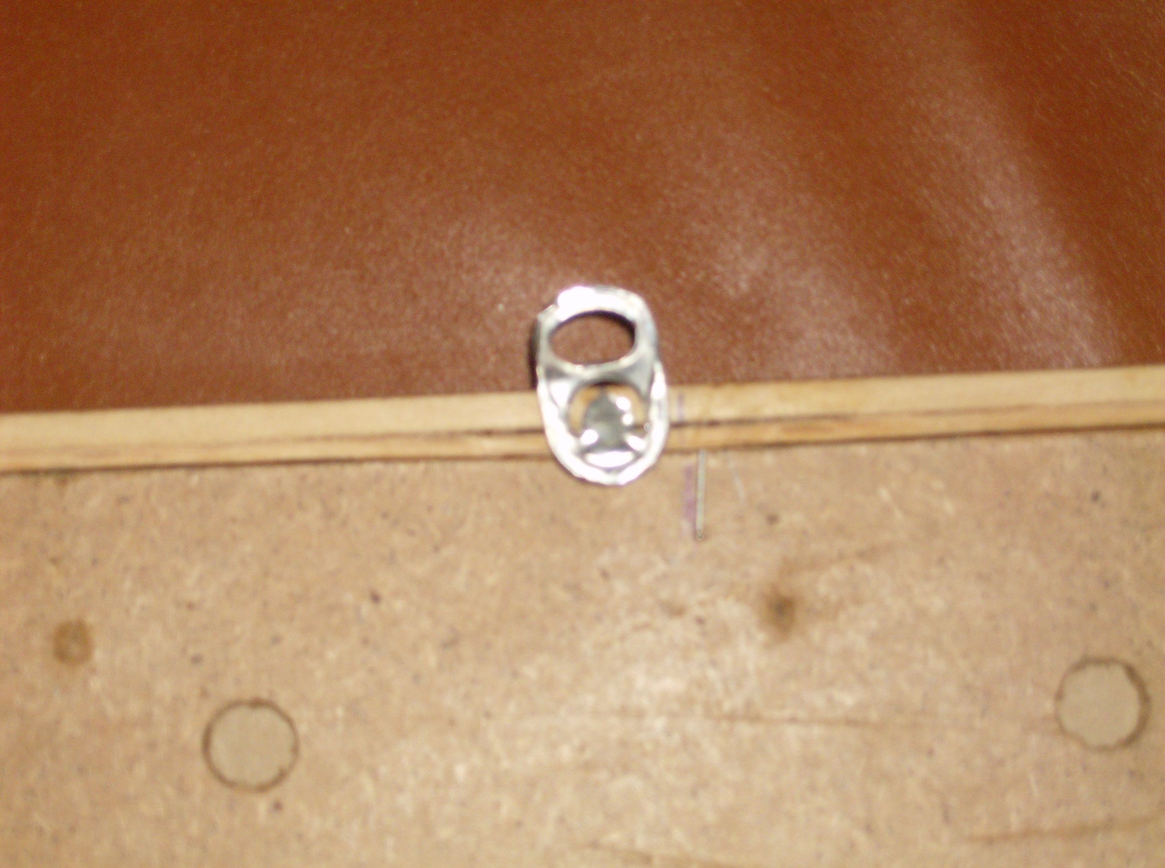 Quick and Dirty Picture Hanger