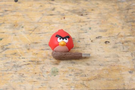 Create Awesome USB Keys With Sugru and Random Objects!