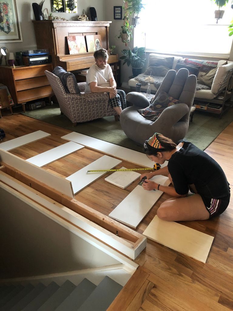 Bookcase Banister 7 Steps (with Pictures)