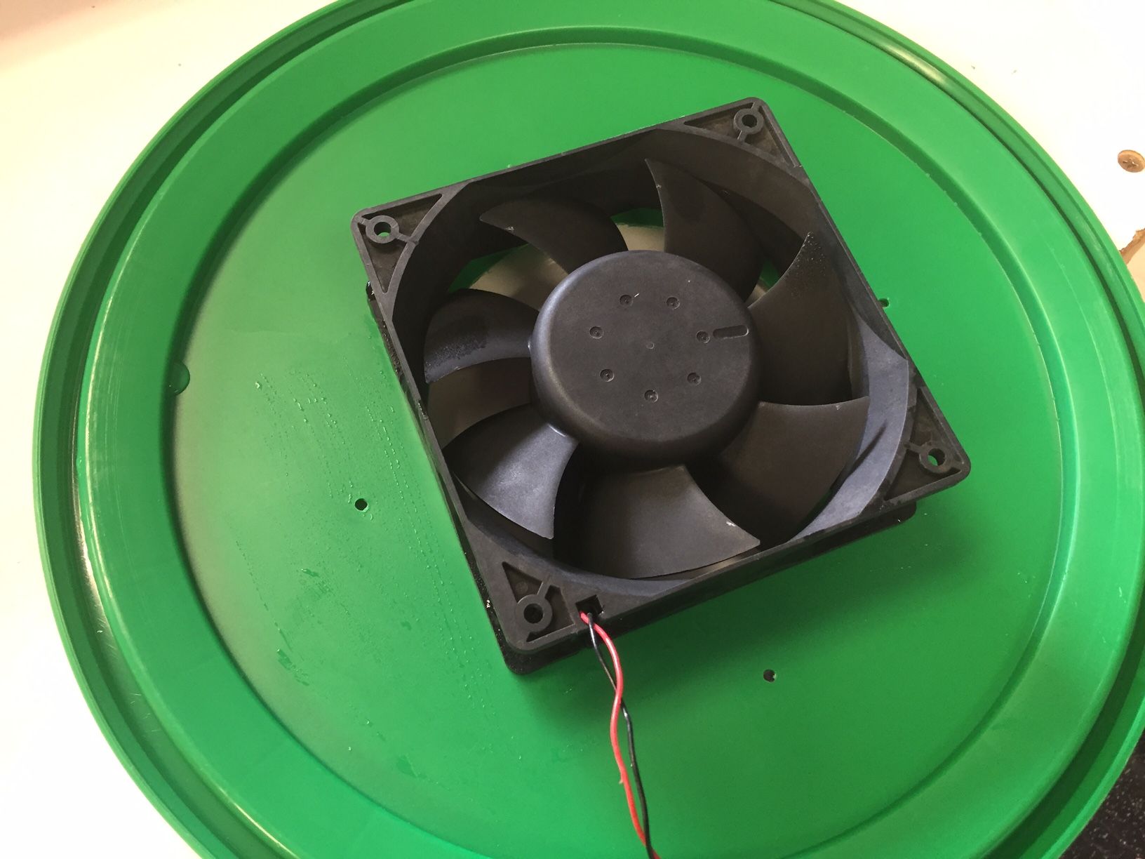 Arobodude's DIY Burning Man Evaporative AC Swamp Cooler 8 Steps (with