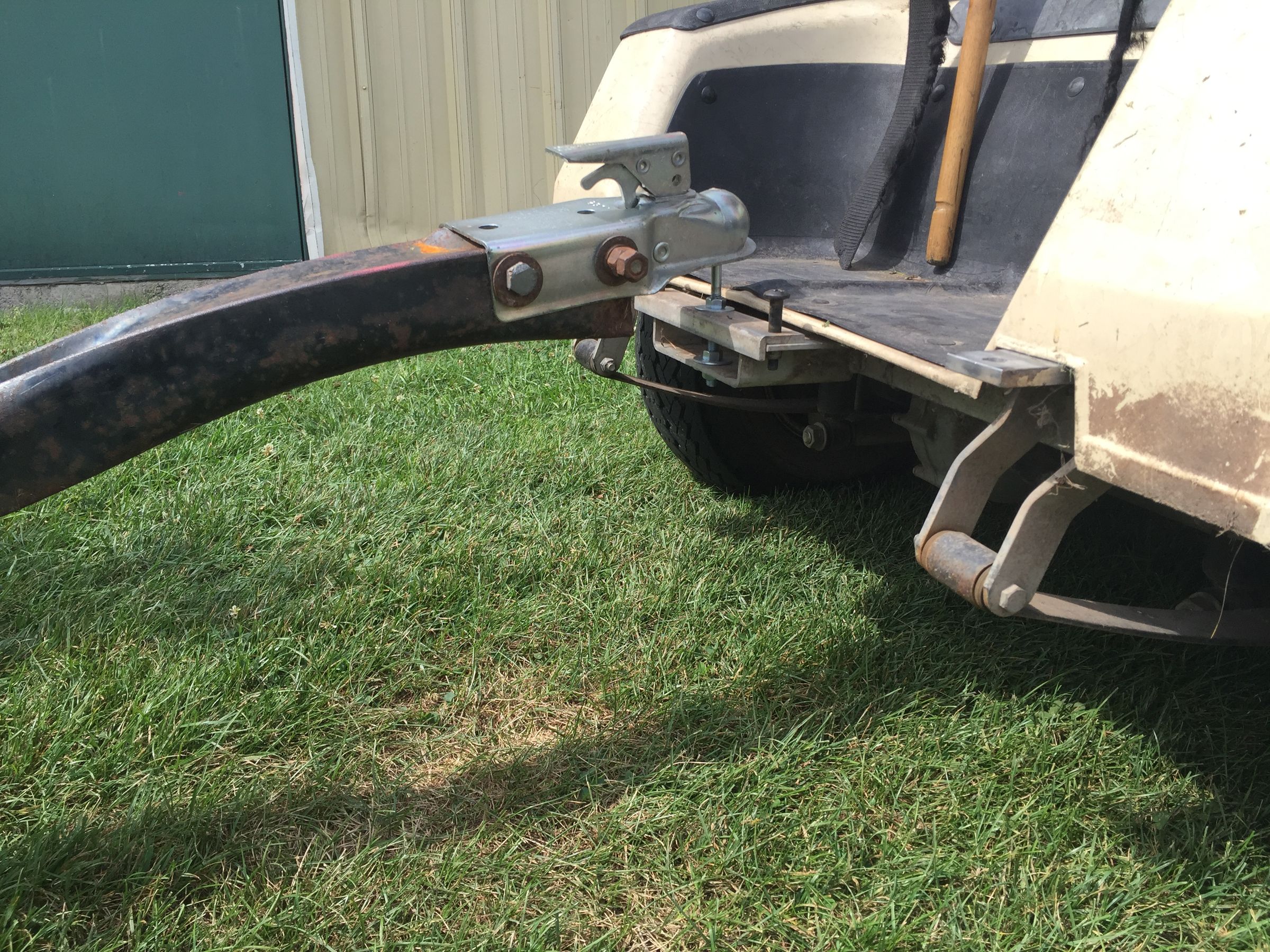 Golf Ball Trailer Hitch for Riding Lawnmowers/Lawn Tractors/ Garden