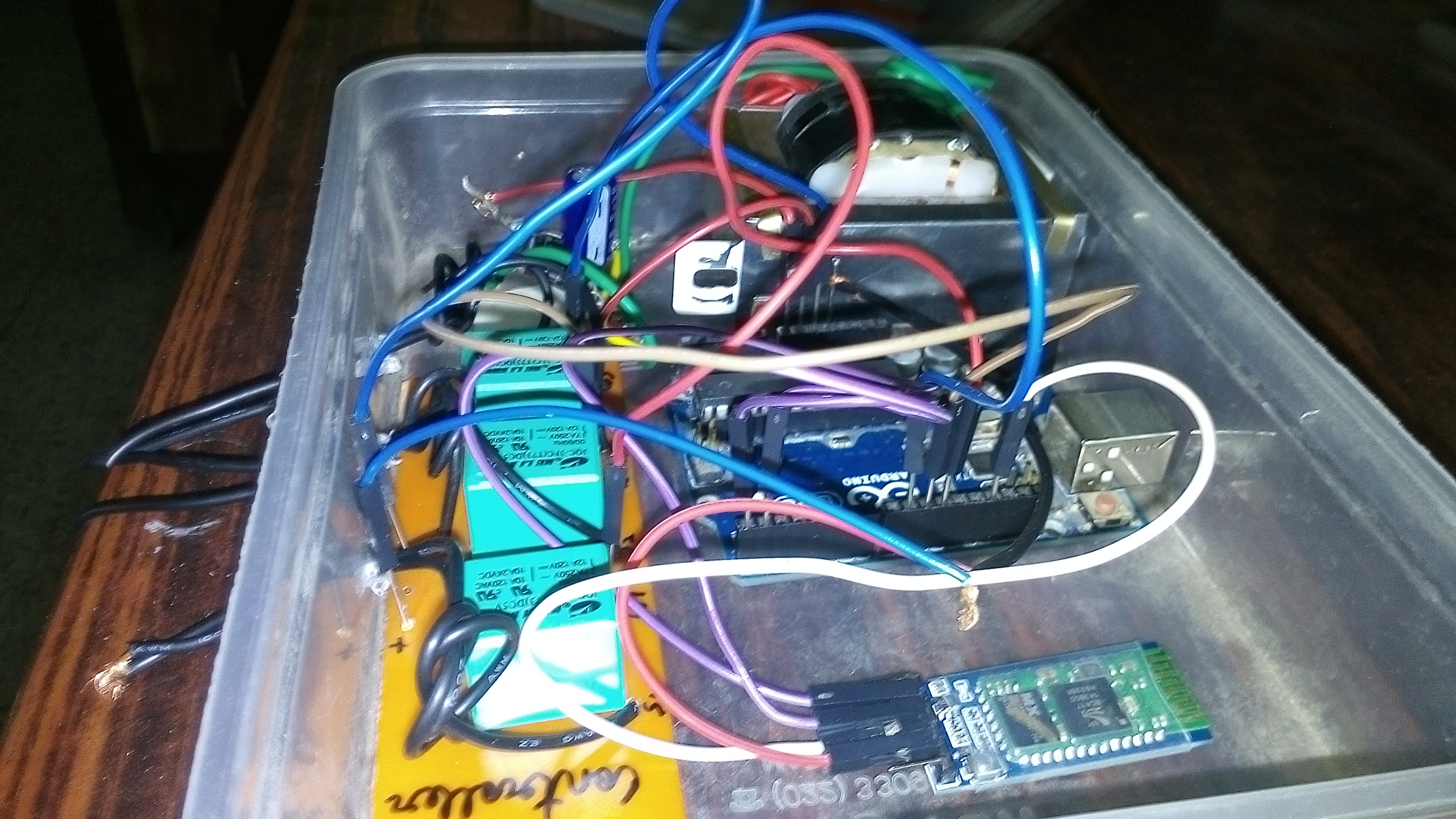 Bluetooth AC voltage controller