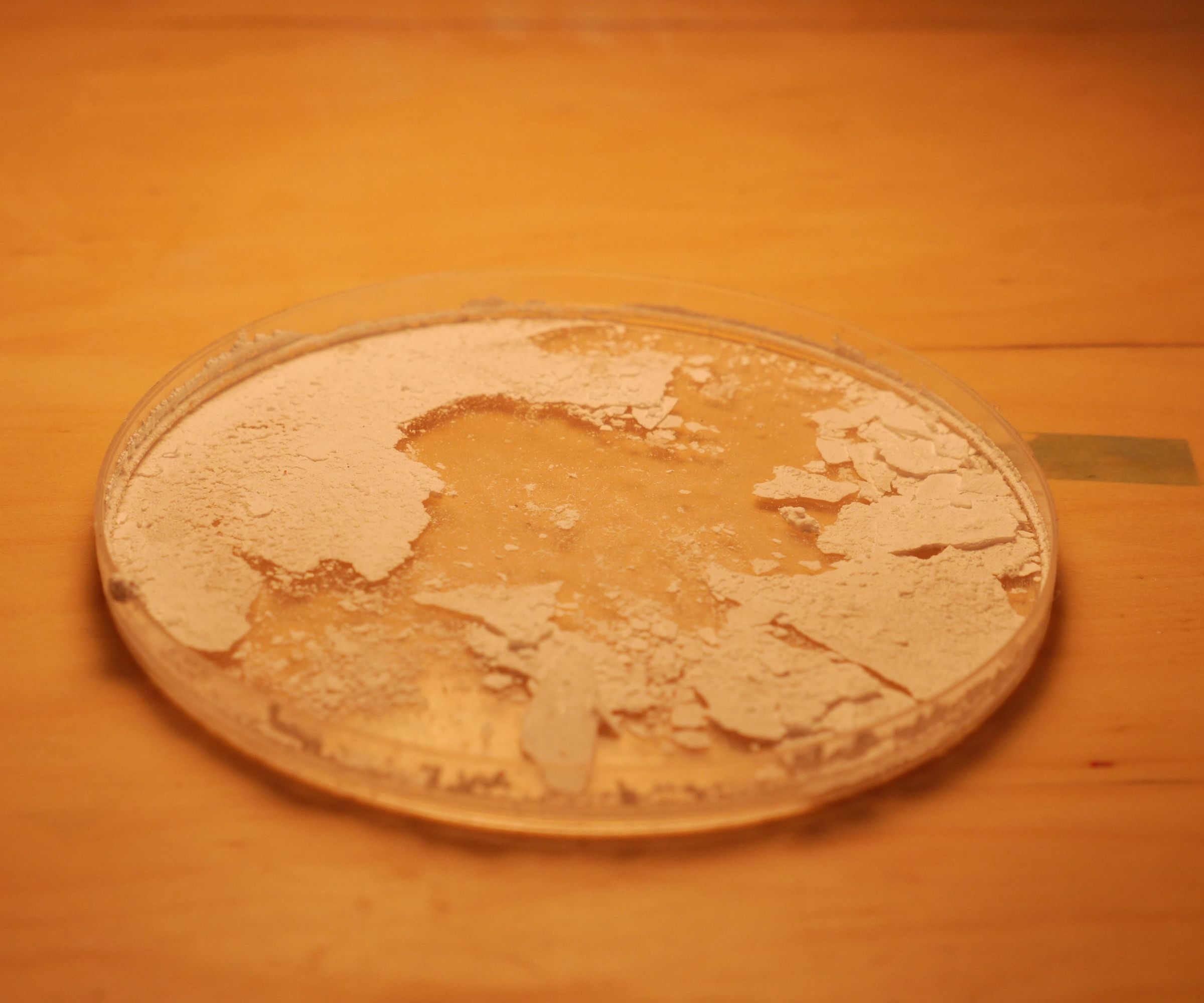 How to Make Lye From Baking Soda and Hydrogen Peroxide