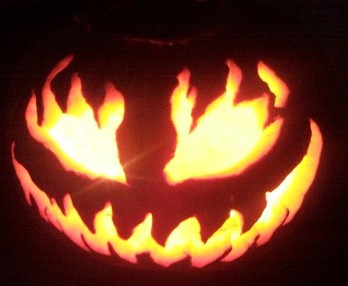 Use Your "survival" Wire Saw to Carve Pumpkins