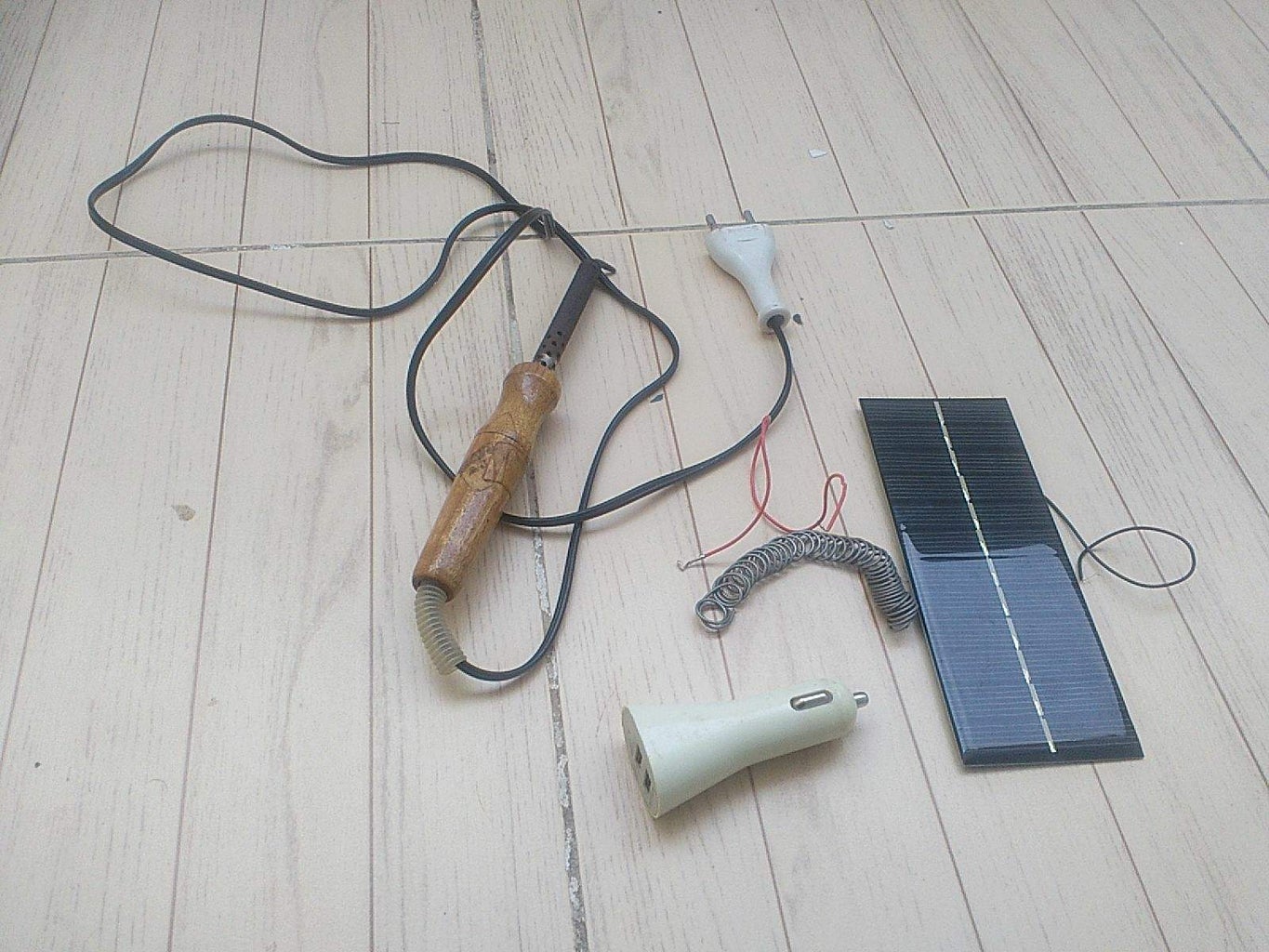5 Minutes Solar Mobile Phone Charger : 3 Steps Circuit Diagram