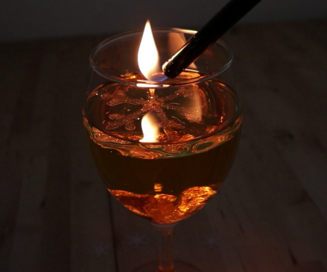 DIY - the Floating-Snowflake-Light - Oil Lamp