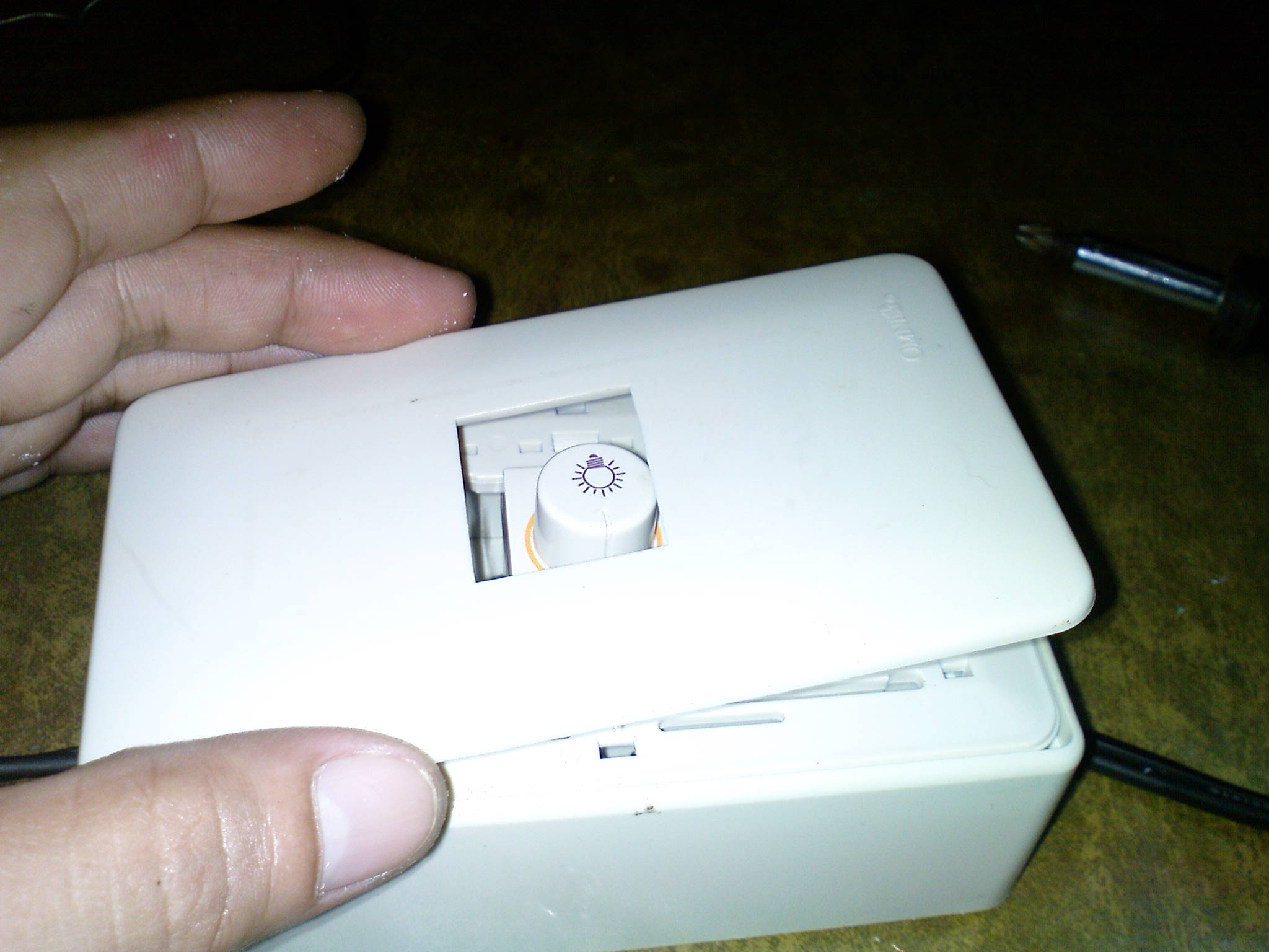 Recycling Your Old Dimmer Switch As a Variable Temperature Control for