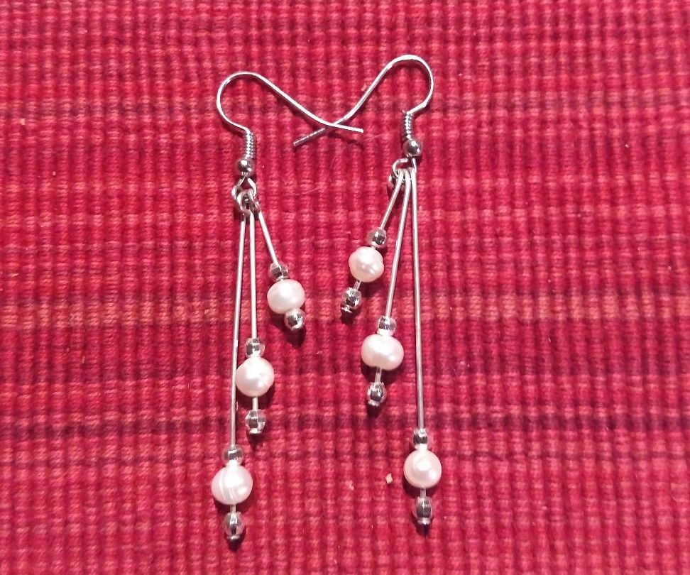 Holiday Pearl Earrings