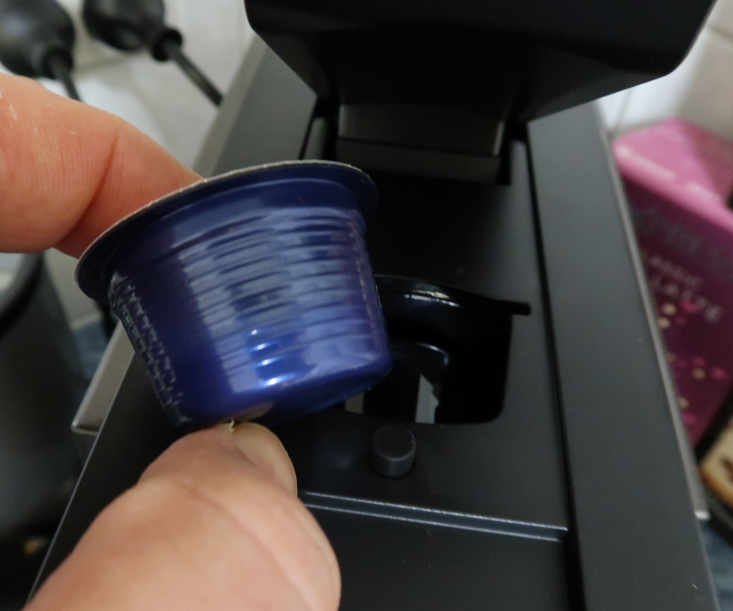 Aldi Coffee Pods - How to Re-use Then With Your Own Ground Coffee.