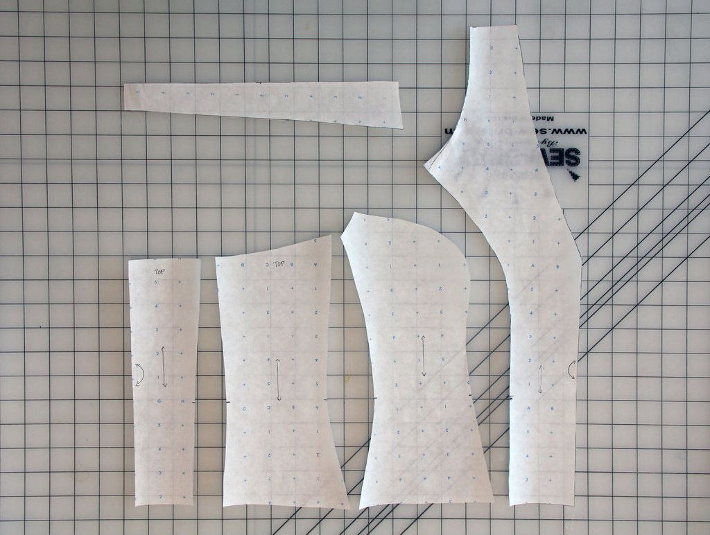 Basic Gown Form How to Use a Dress Form : 8 Steps (with Pictures) - Instructables