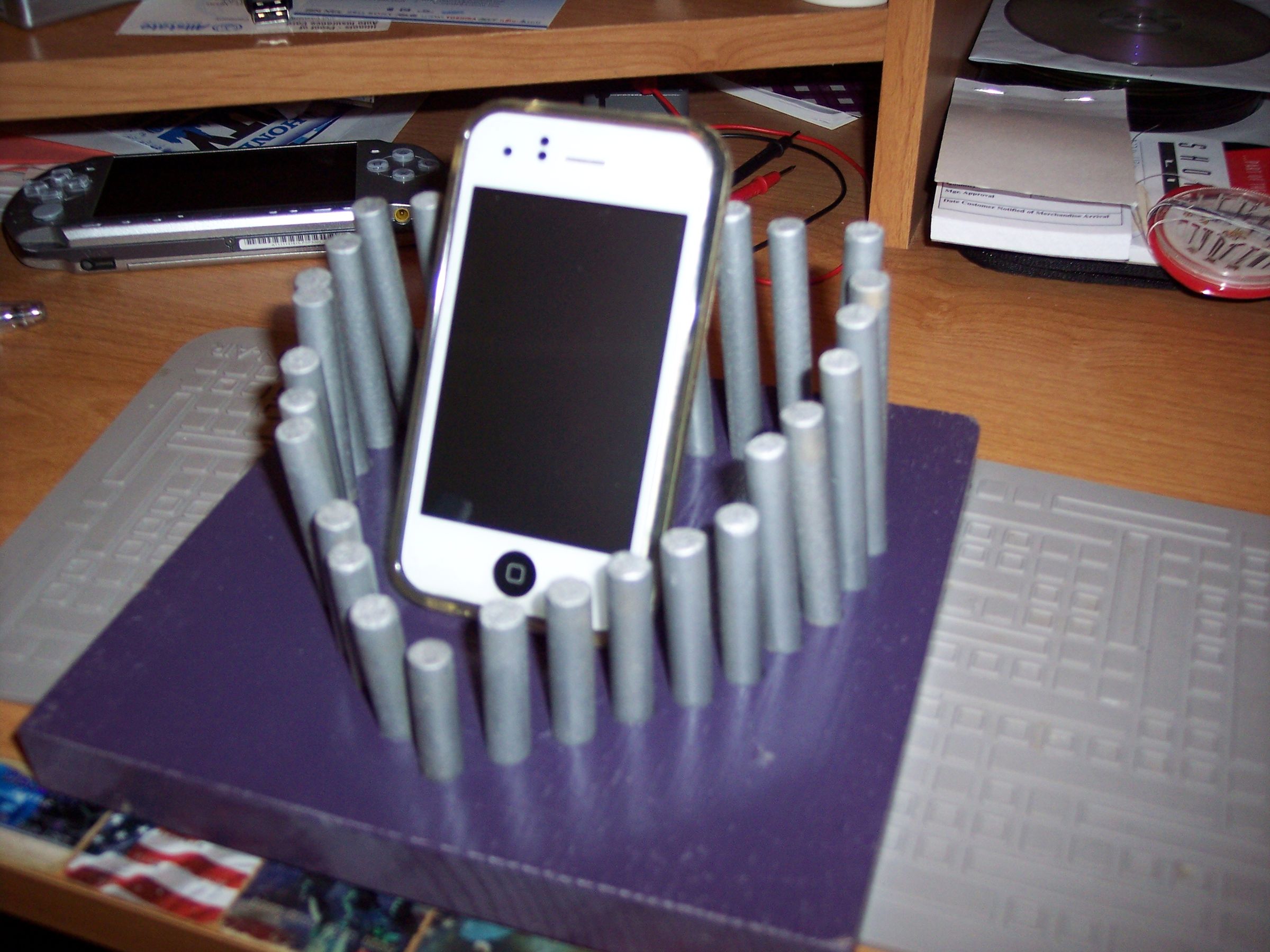 Cell Phone Dest Stand Holder Charger 3D Heart Shape