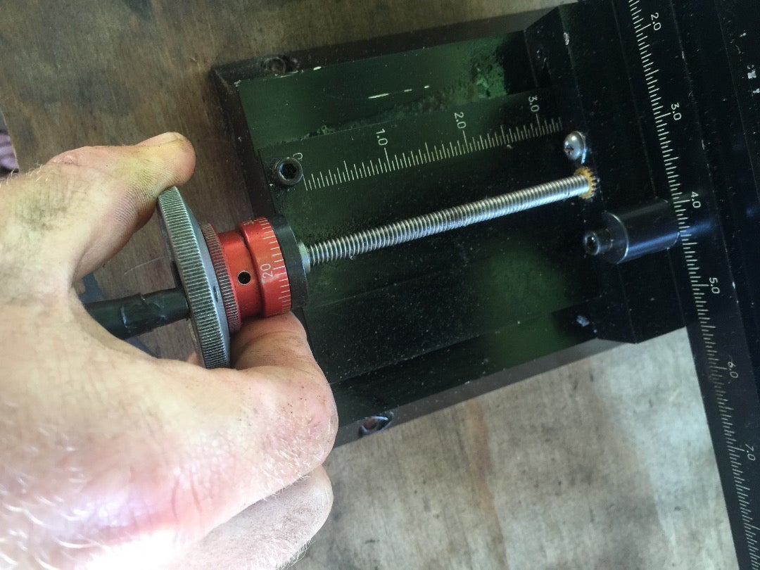 Remove Crank Handle on Y-axis Leadscrew